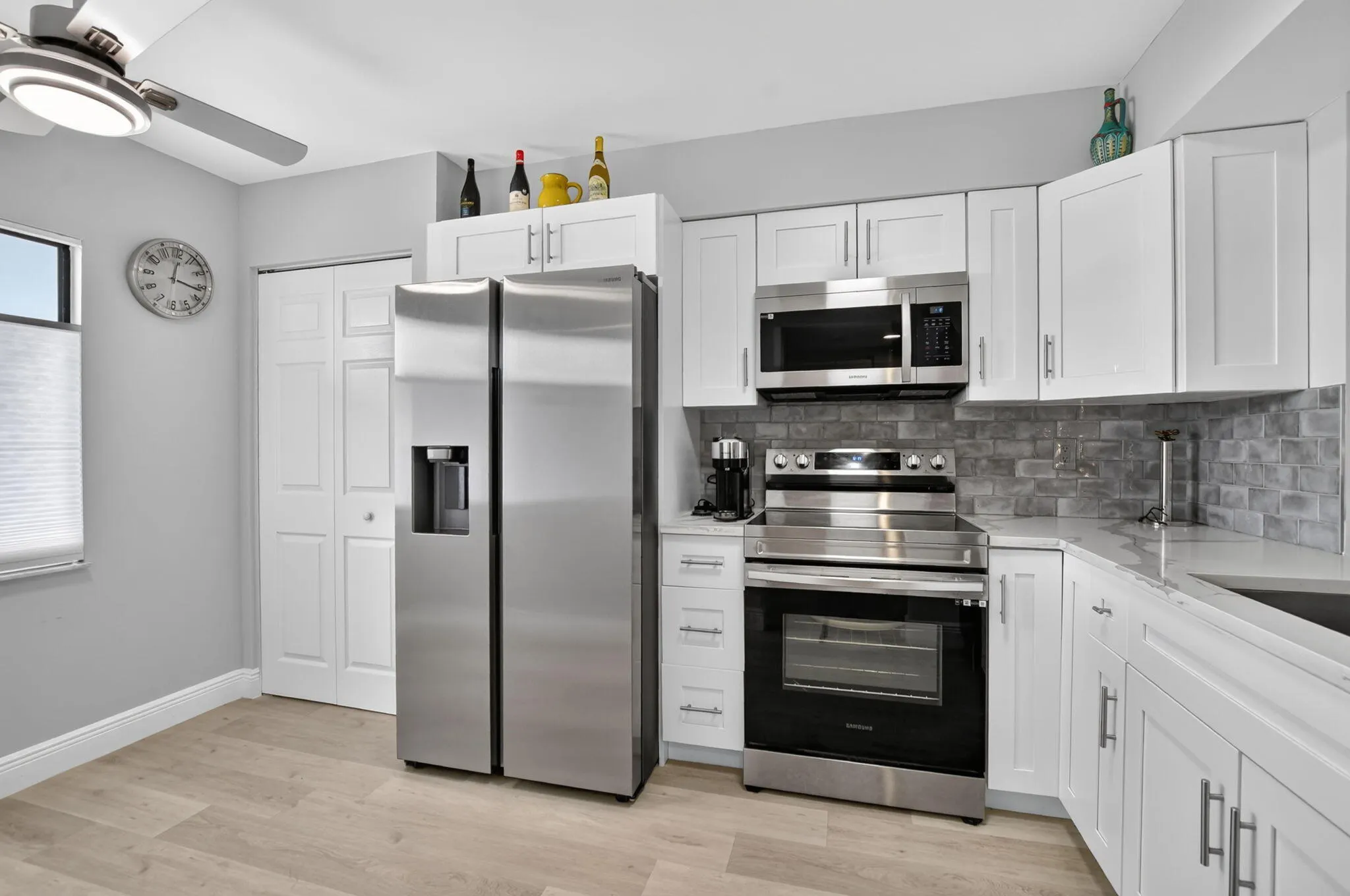 7290 KINGHURST Drive #807