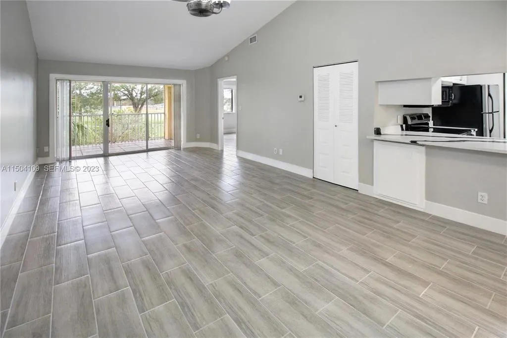 1143 CORAL CLUB Drive #1143