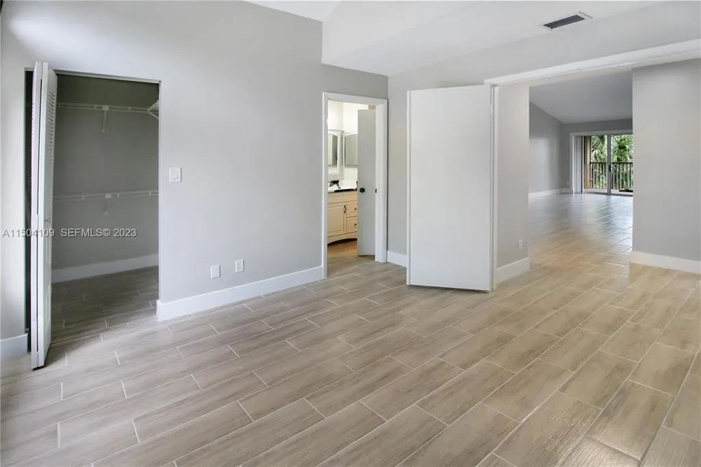 1143 CORAL CLUB Drive #1143