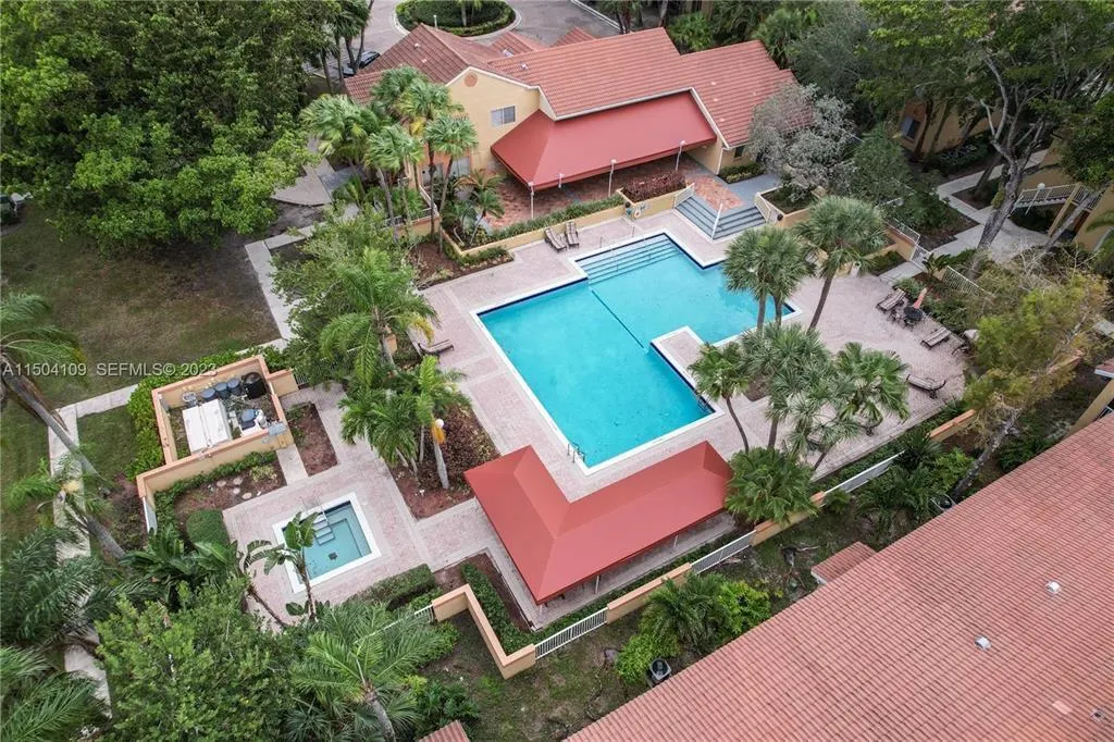 1143 CORAL CLUB Drive #1143