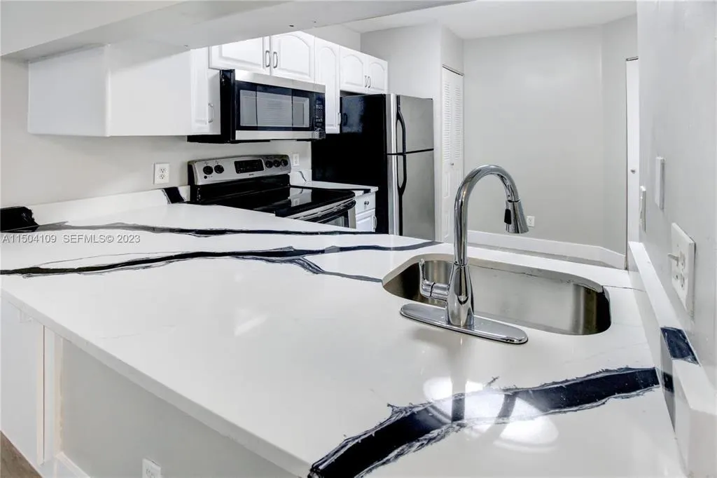 1143 CORAL CLUB Drive #1143