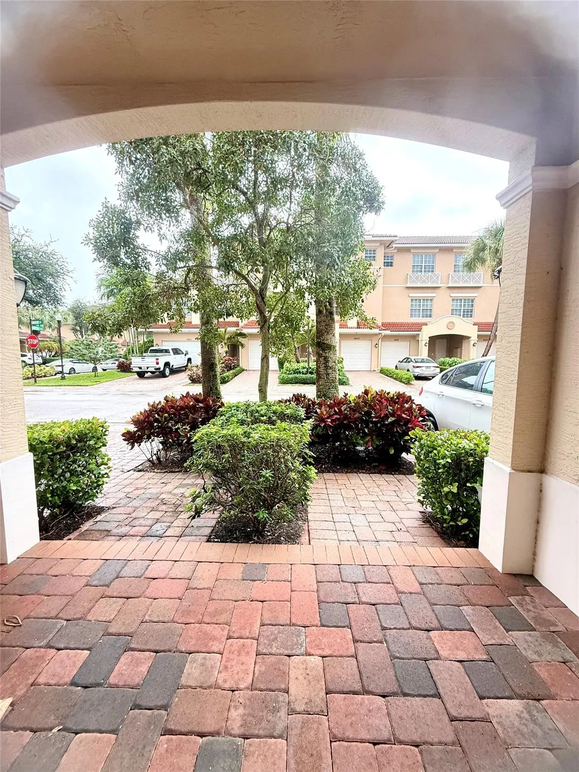 4804 SAWGRASS BREEZE Drive