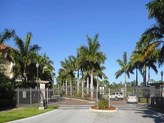 4804 SAWGRASS BREEZE Drive