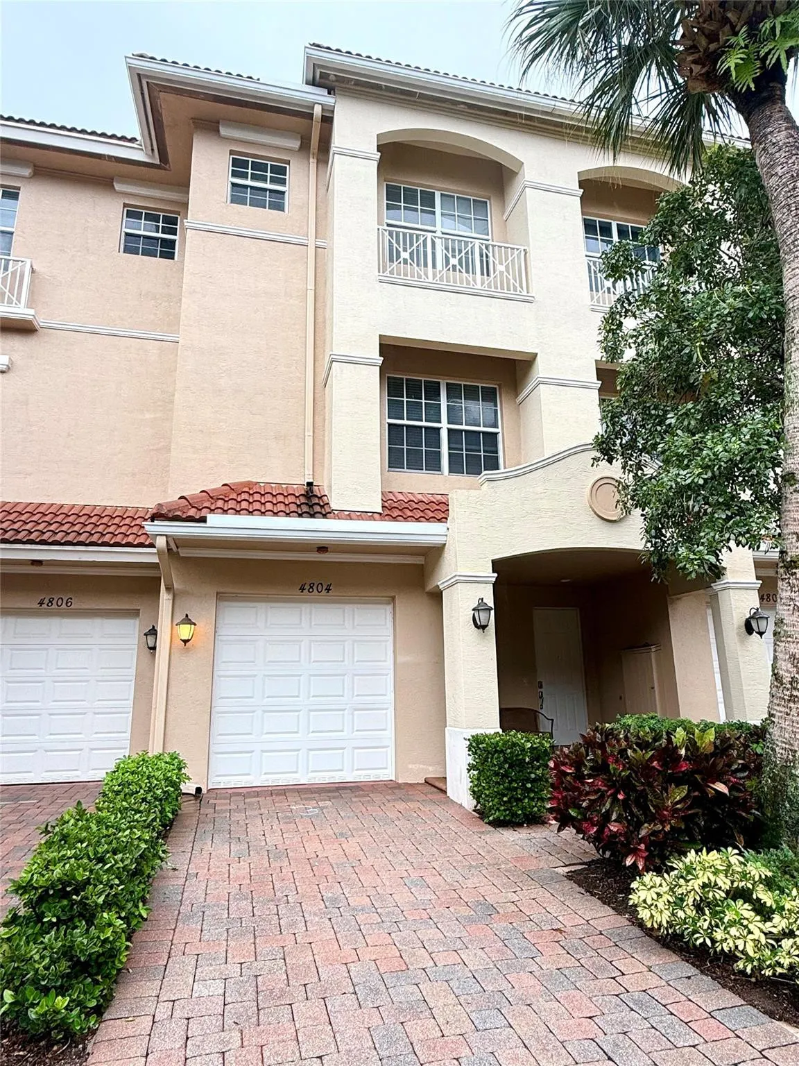 4804 SAWGRASS BREEZE Drive