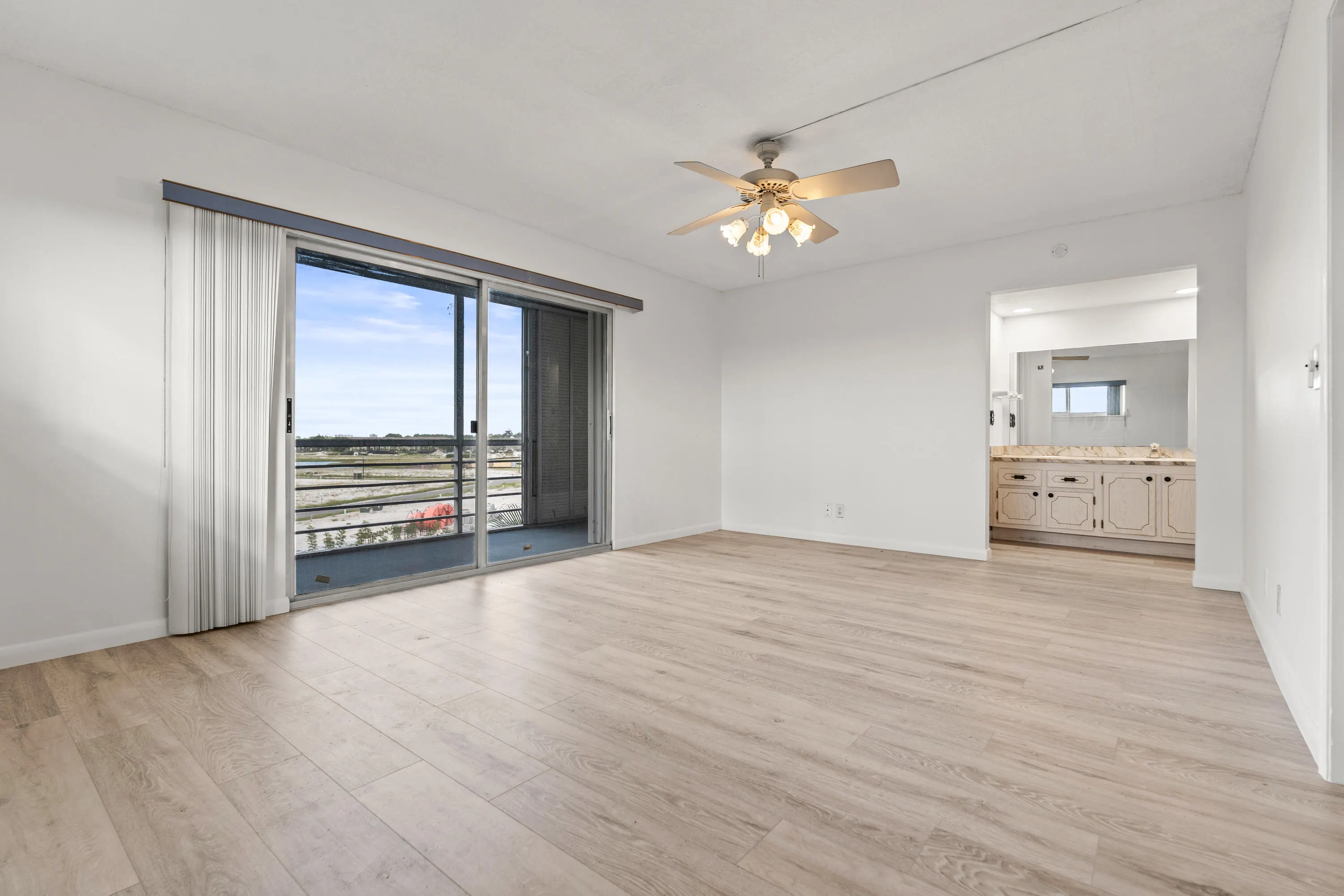 401 Greenbrier A