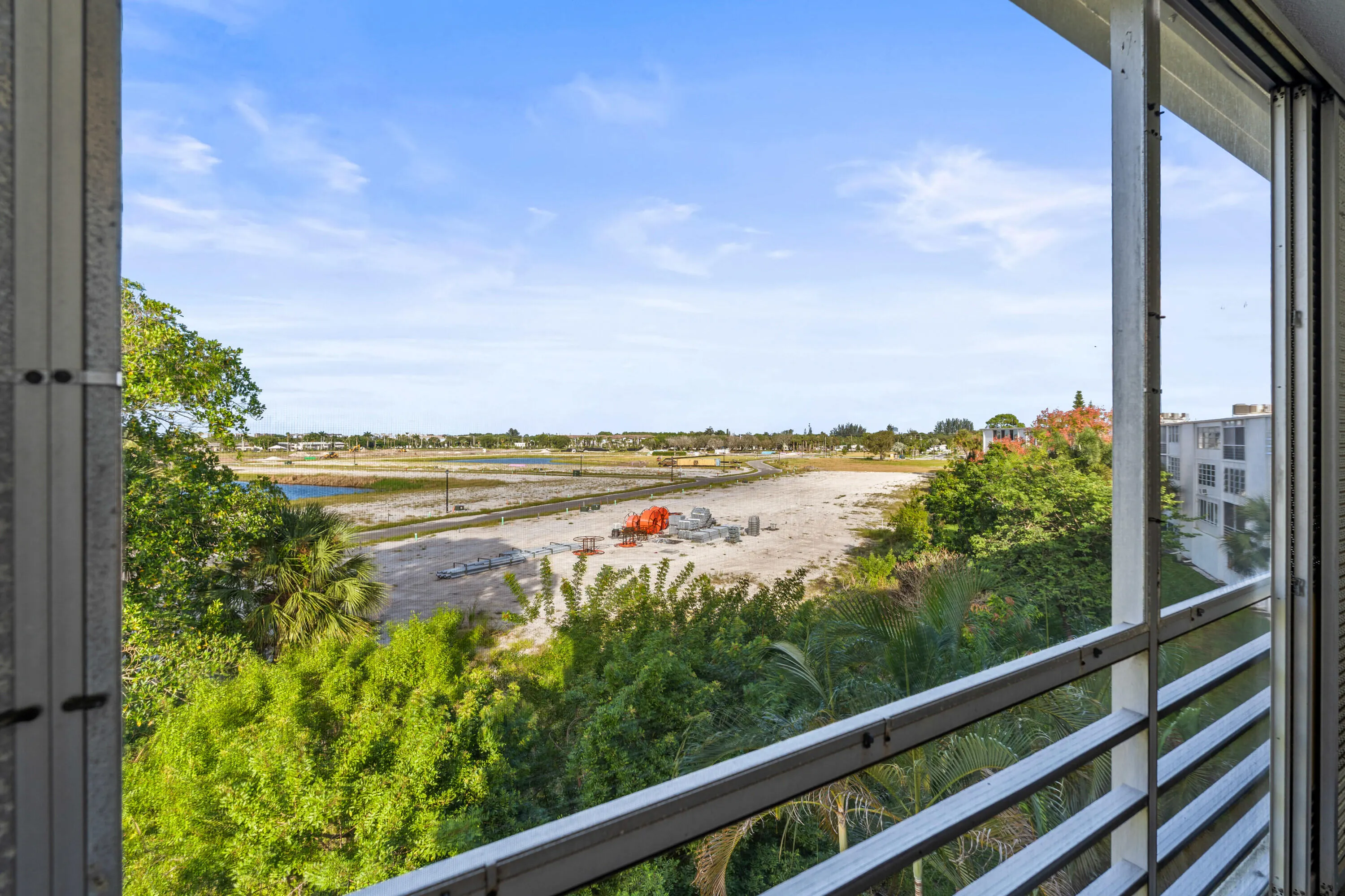 401 Greenbrier A