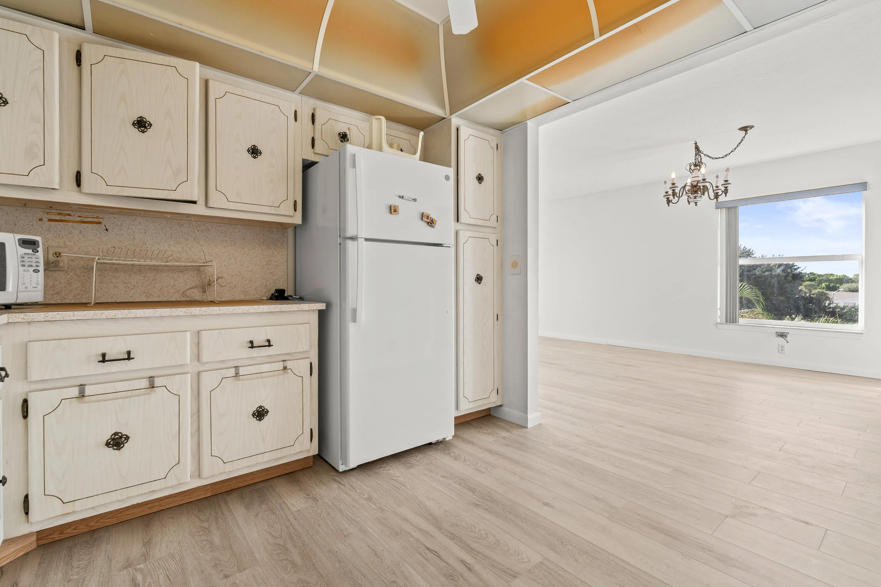 401 Greenbrier A