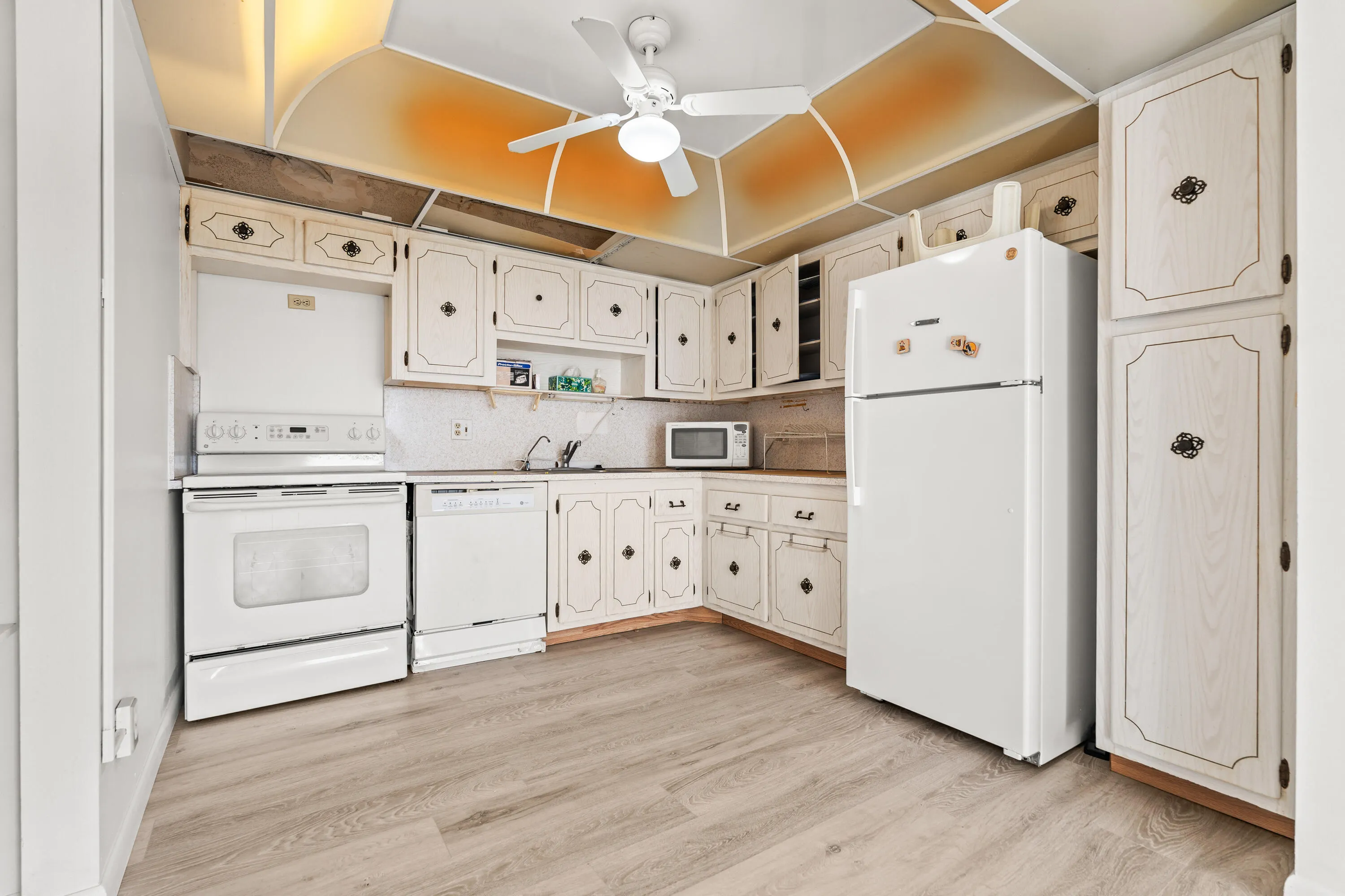 401 Greenbrier A