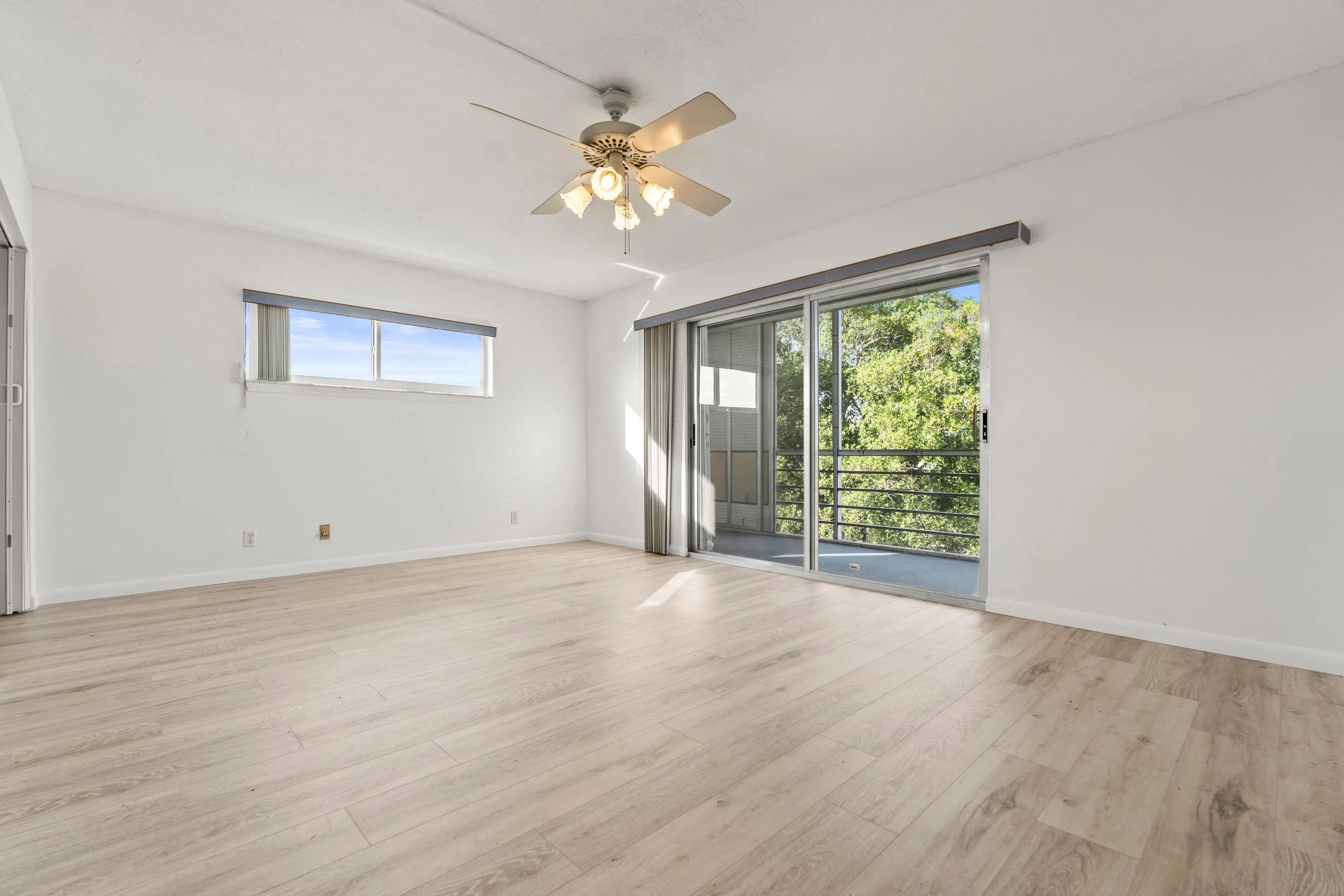 401 Greenbrier A