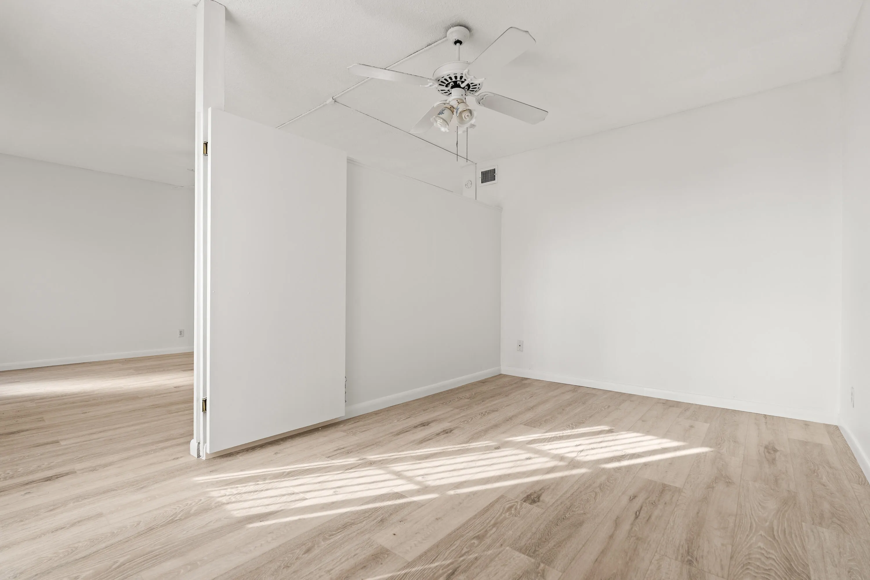 401 Greenbrier A