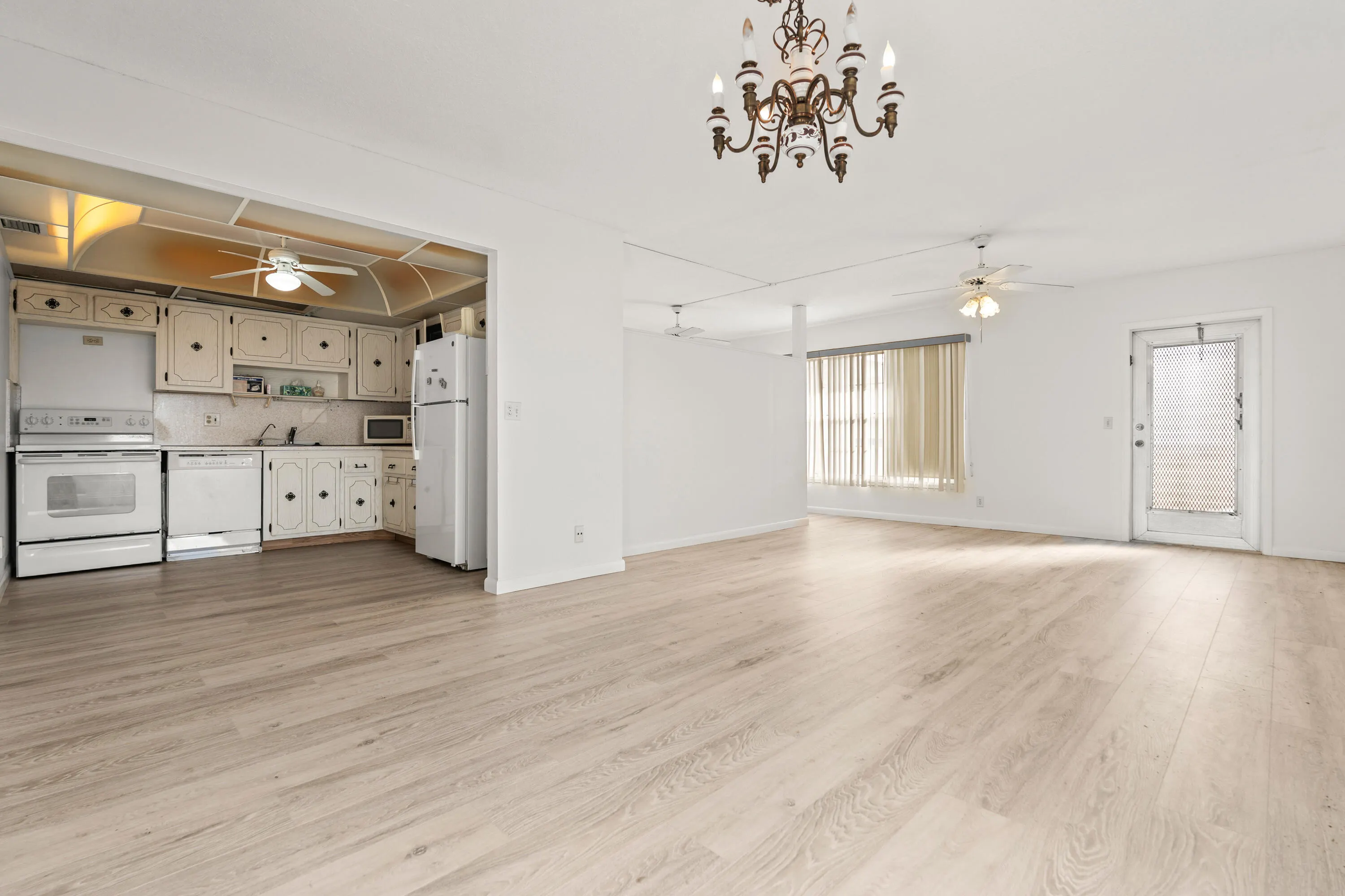 401 Greenbrier A