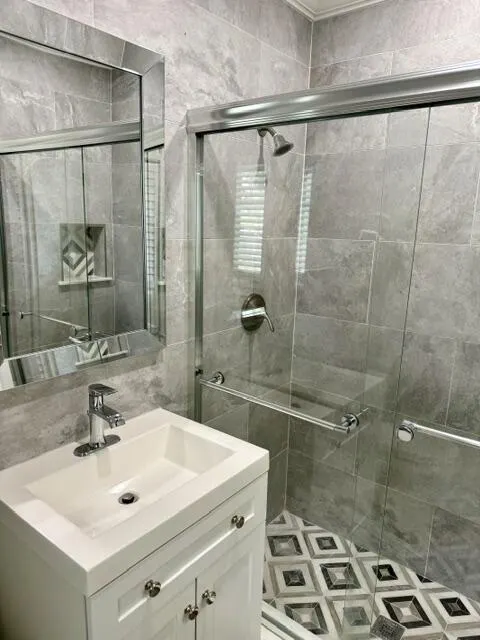 115 LUCERNE Avenue #1