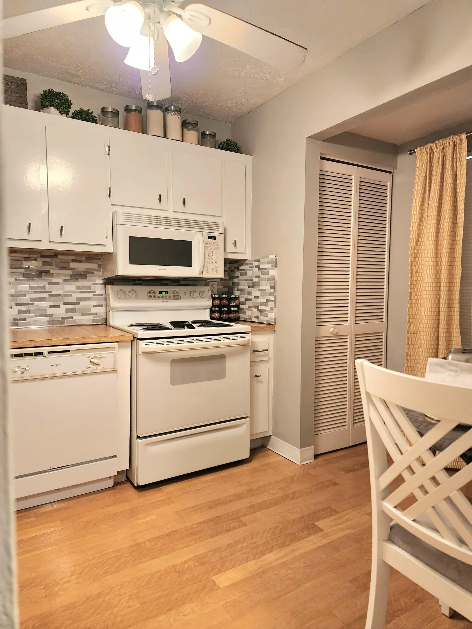 285 SE 10TH Street #8A
