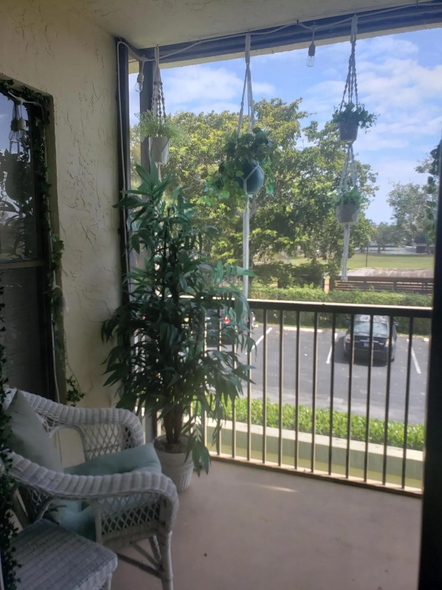 285 SE 10TH Street #8A