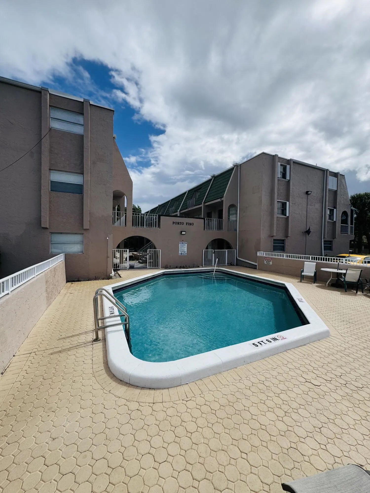 1100 SE 4TH Avenue #1