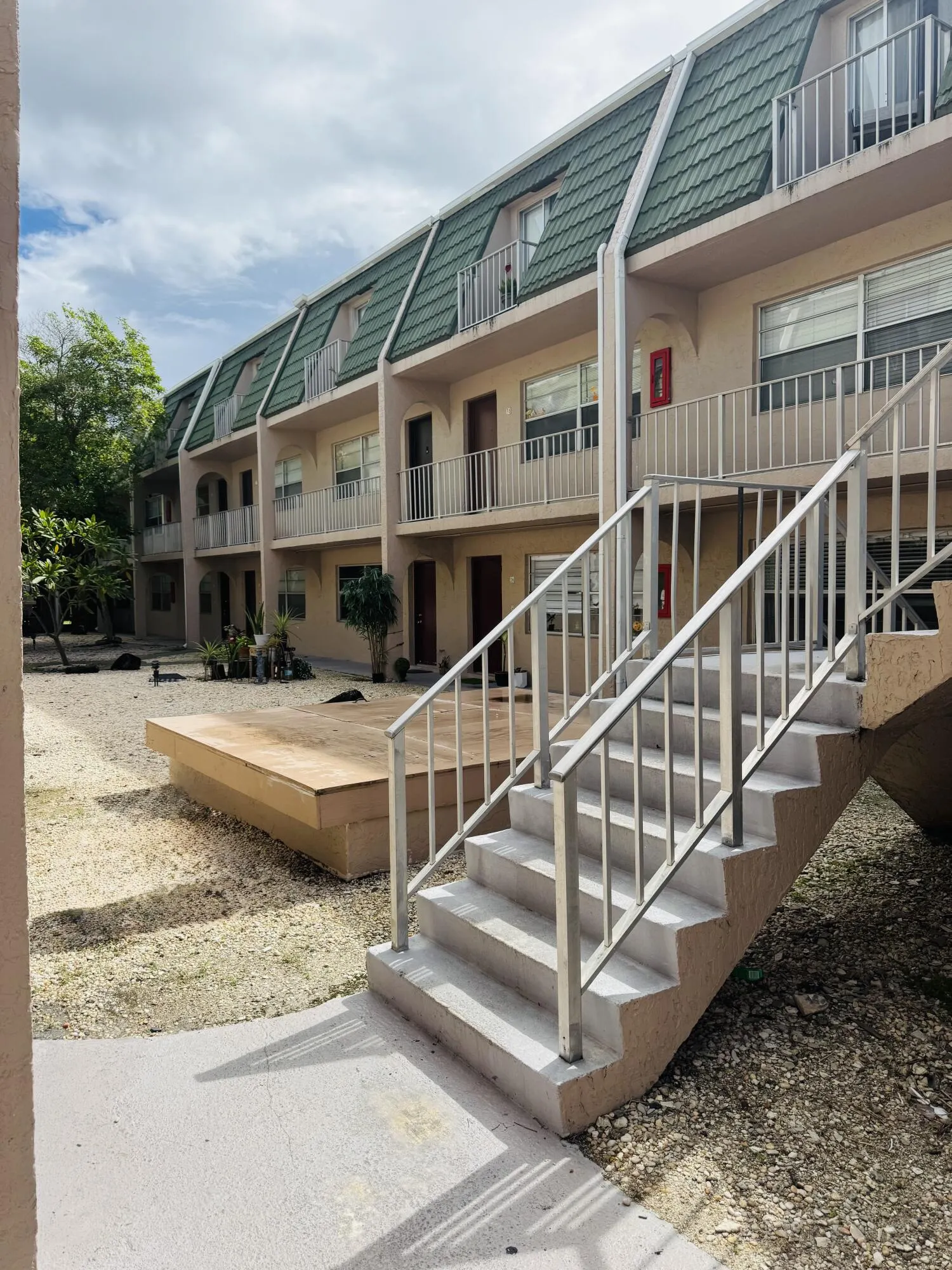 1100 SE 4TH Avenue #1