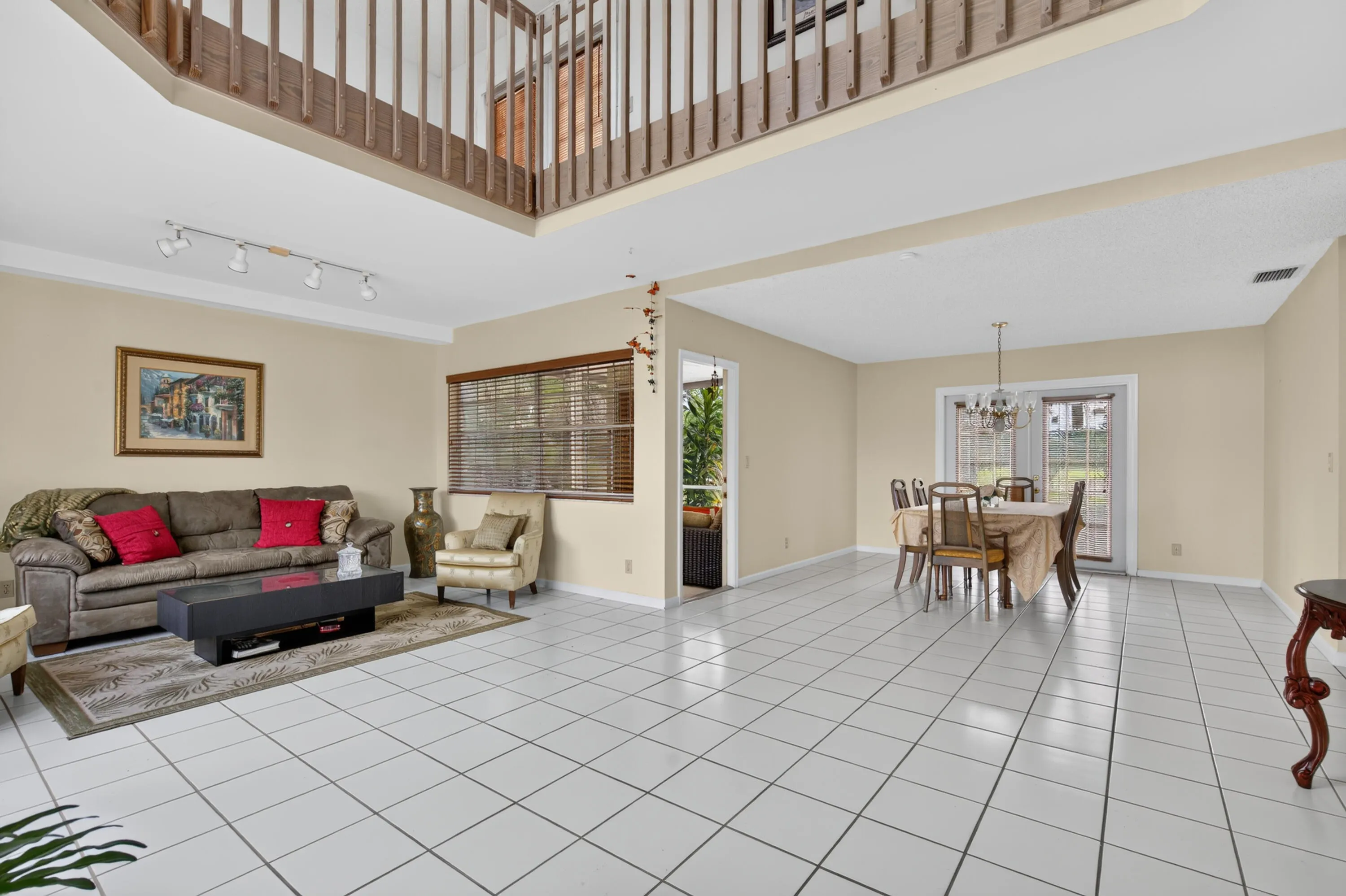 18205 SE Fairview Circle