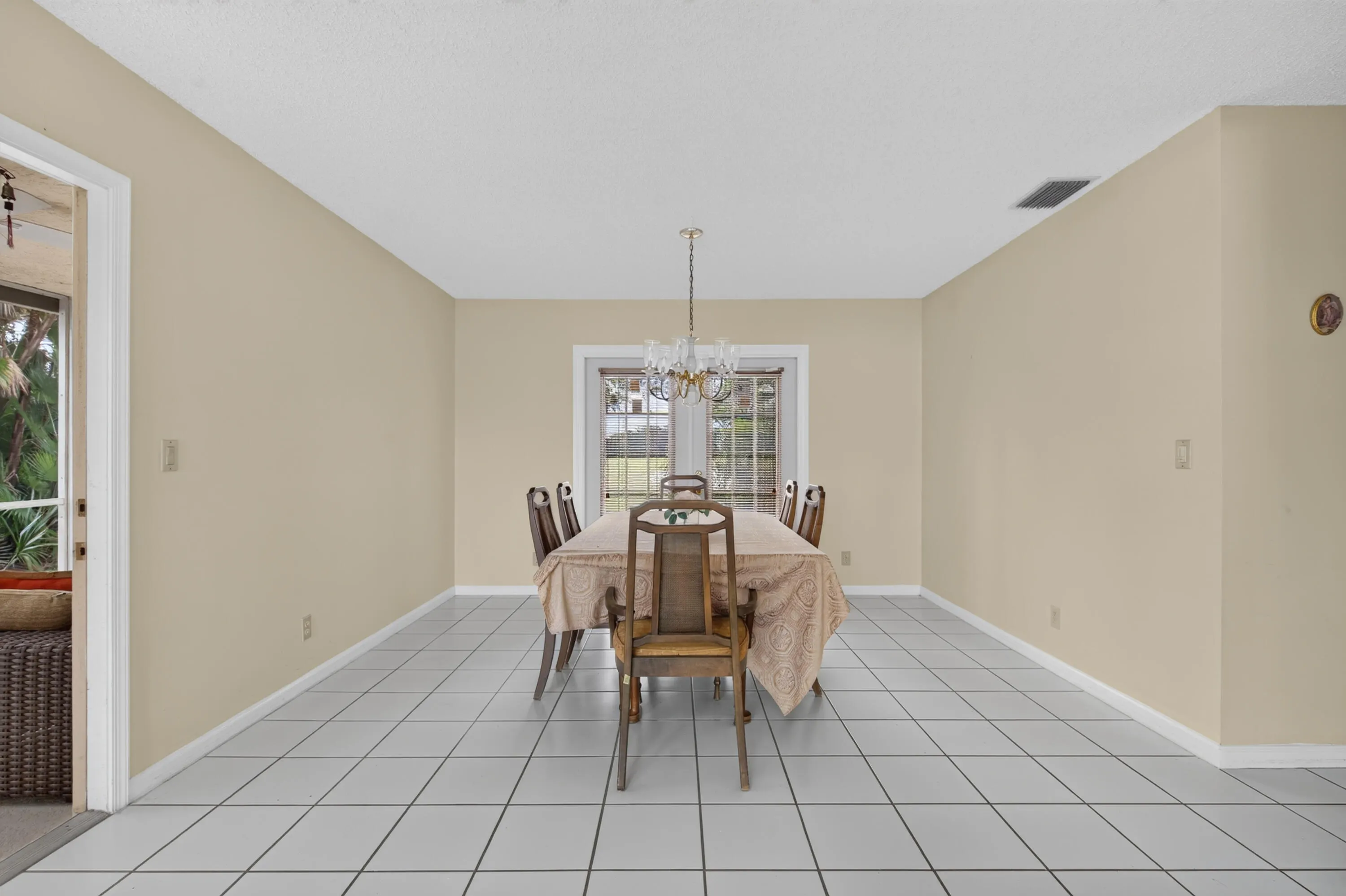 18205 SE Fairview Circle