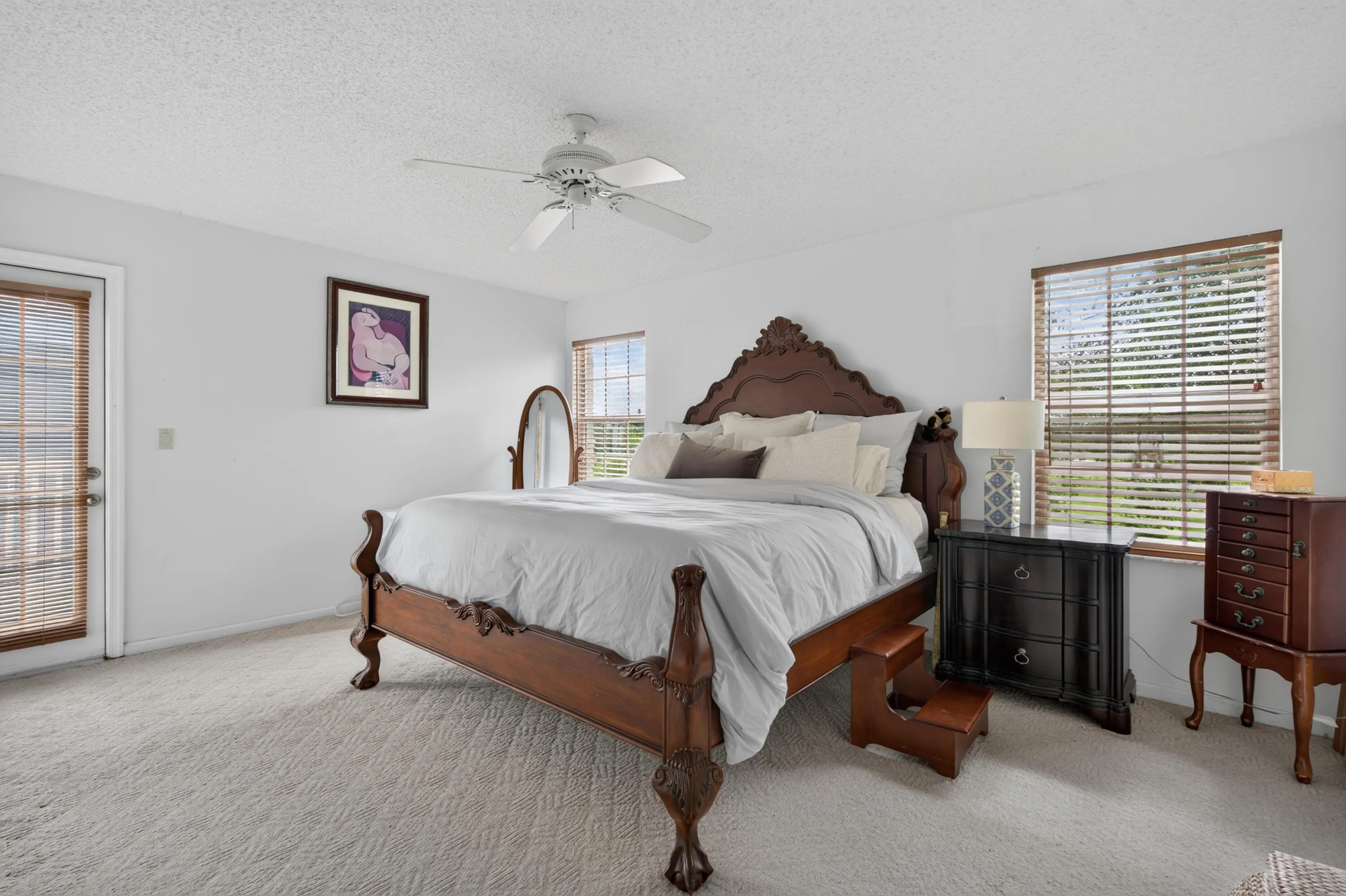 18205 SE Fairview Circle