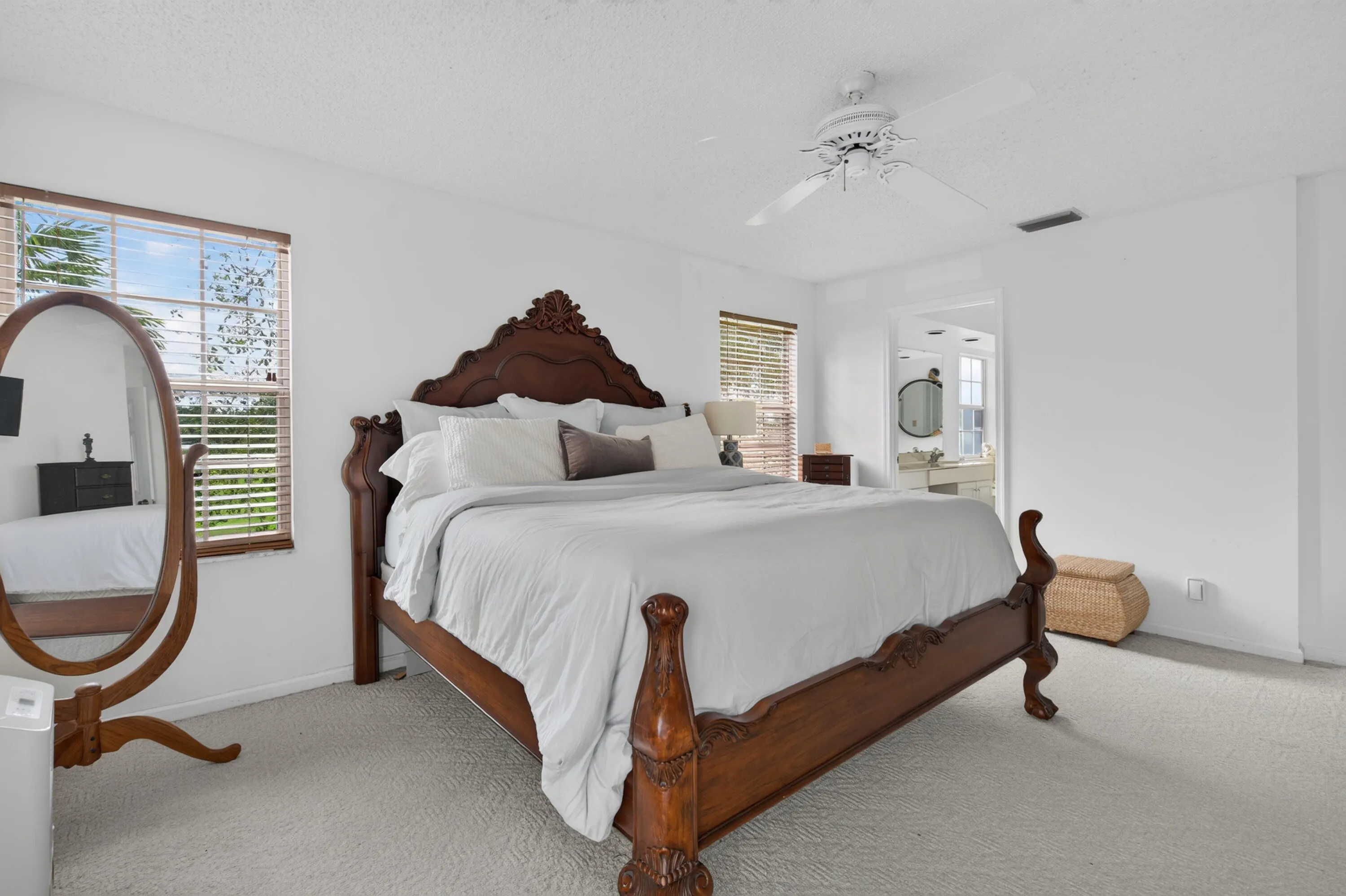 18205 SE Fairview Circle