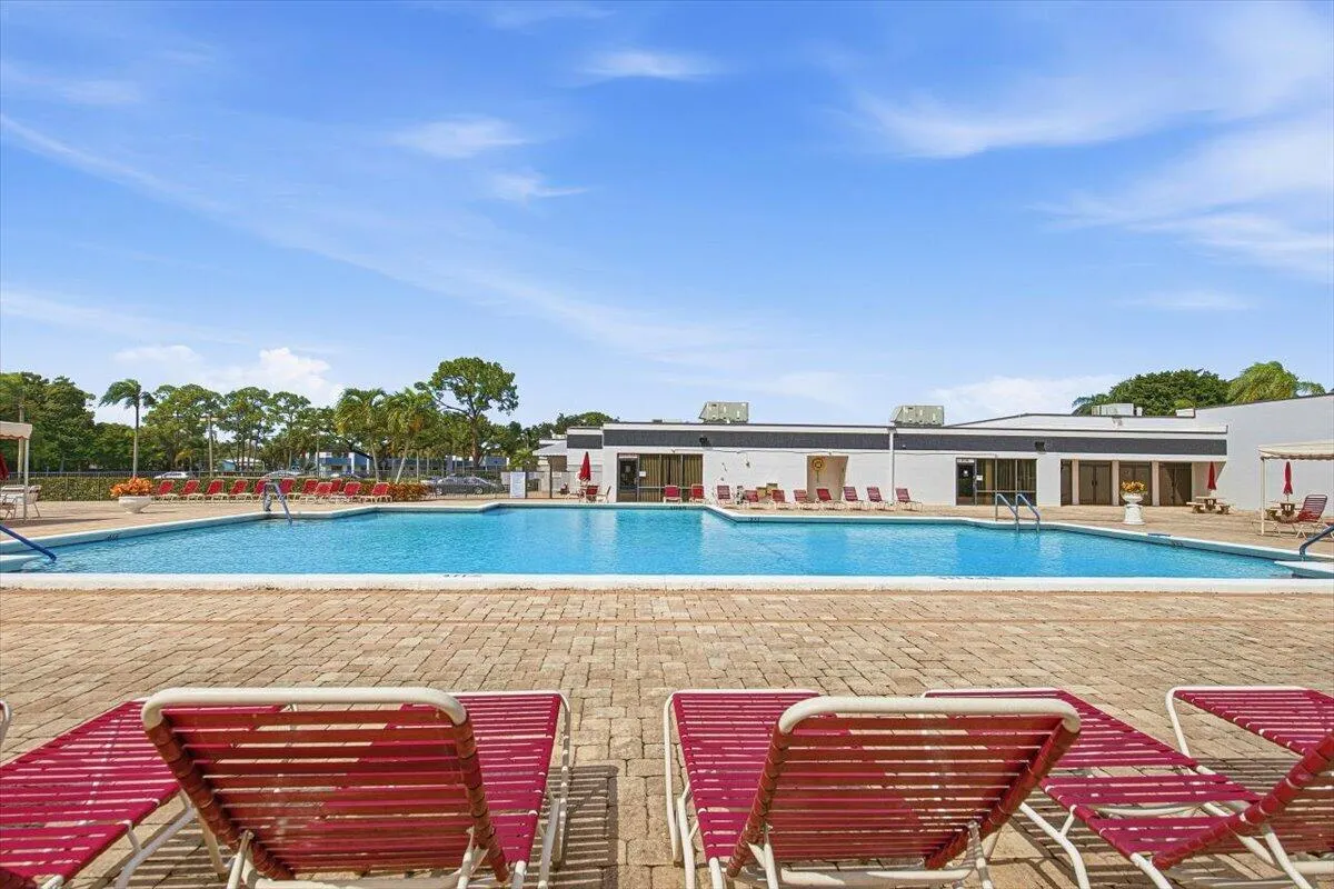 4880 LUCERNE LAKES Boulevard W #206
