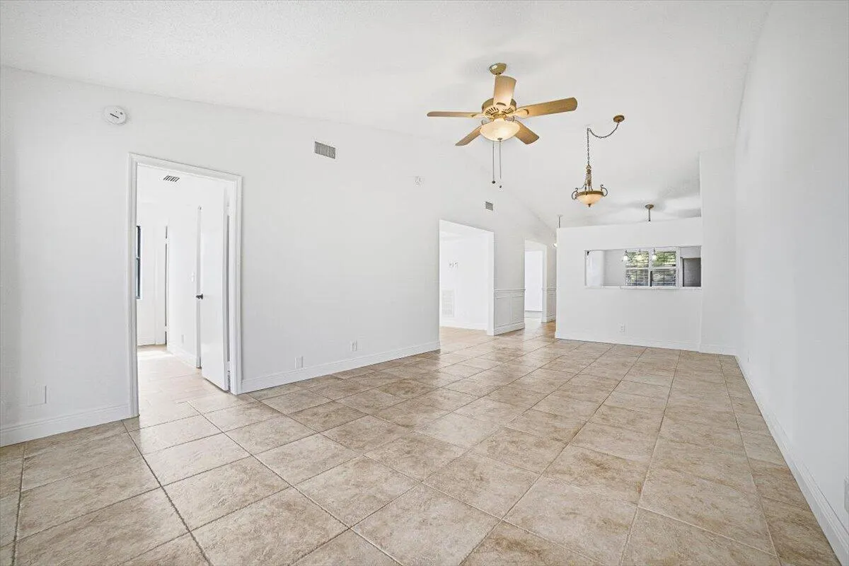 4880 LUCERNE LAKES Boulevard W #206