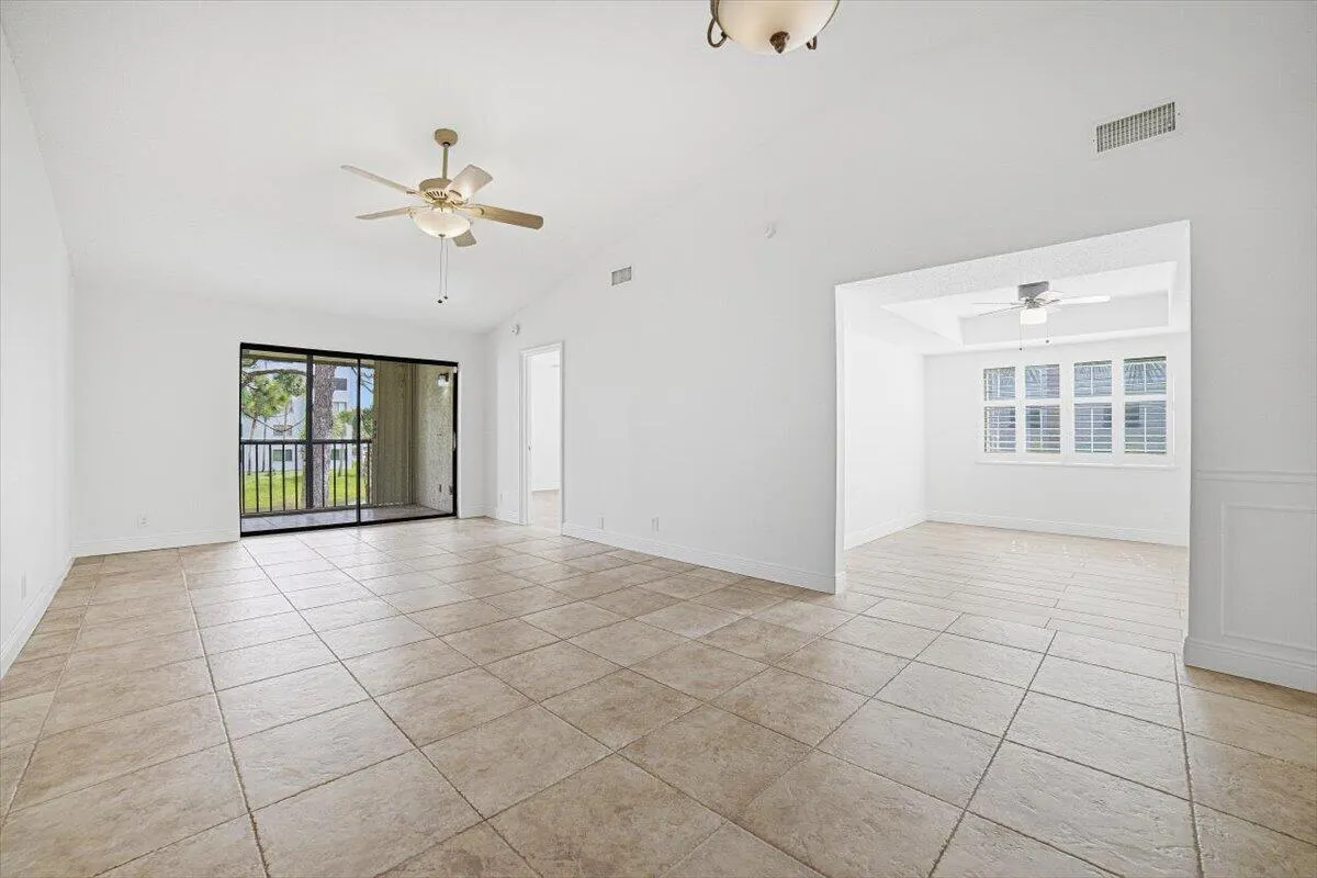4880 LUCERNE LAKES Boulevard W #206