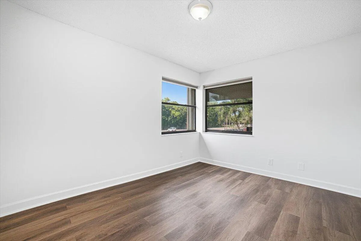 4880 LUCERNE LAKES Boulevard W #206