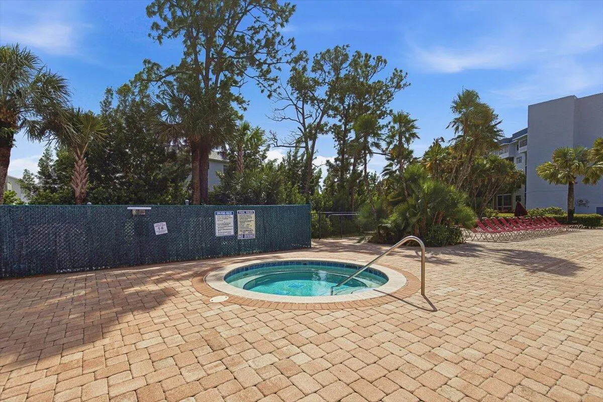 4880 LUCERNE LAKES Boulevard W #206