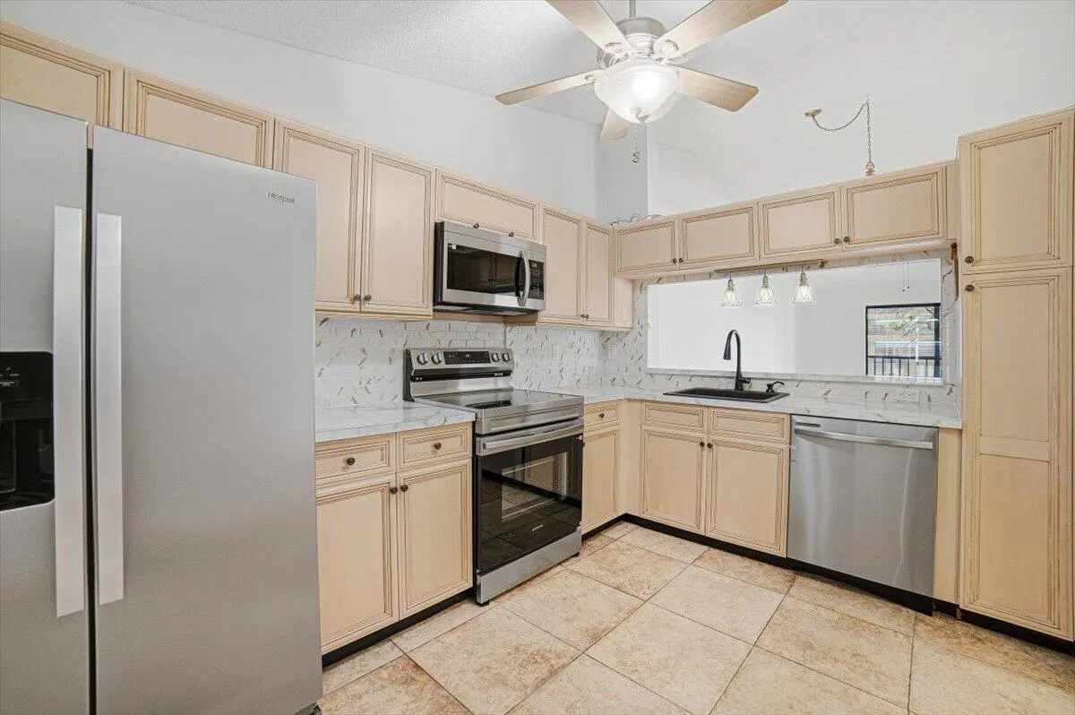 4880 LUCERNE LAKES Boulevard W #206