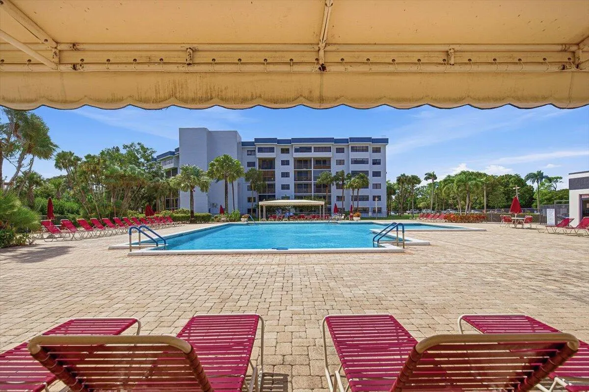 4880 LUCERNE LAKES Boulevard W #206