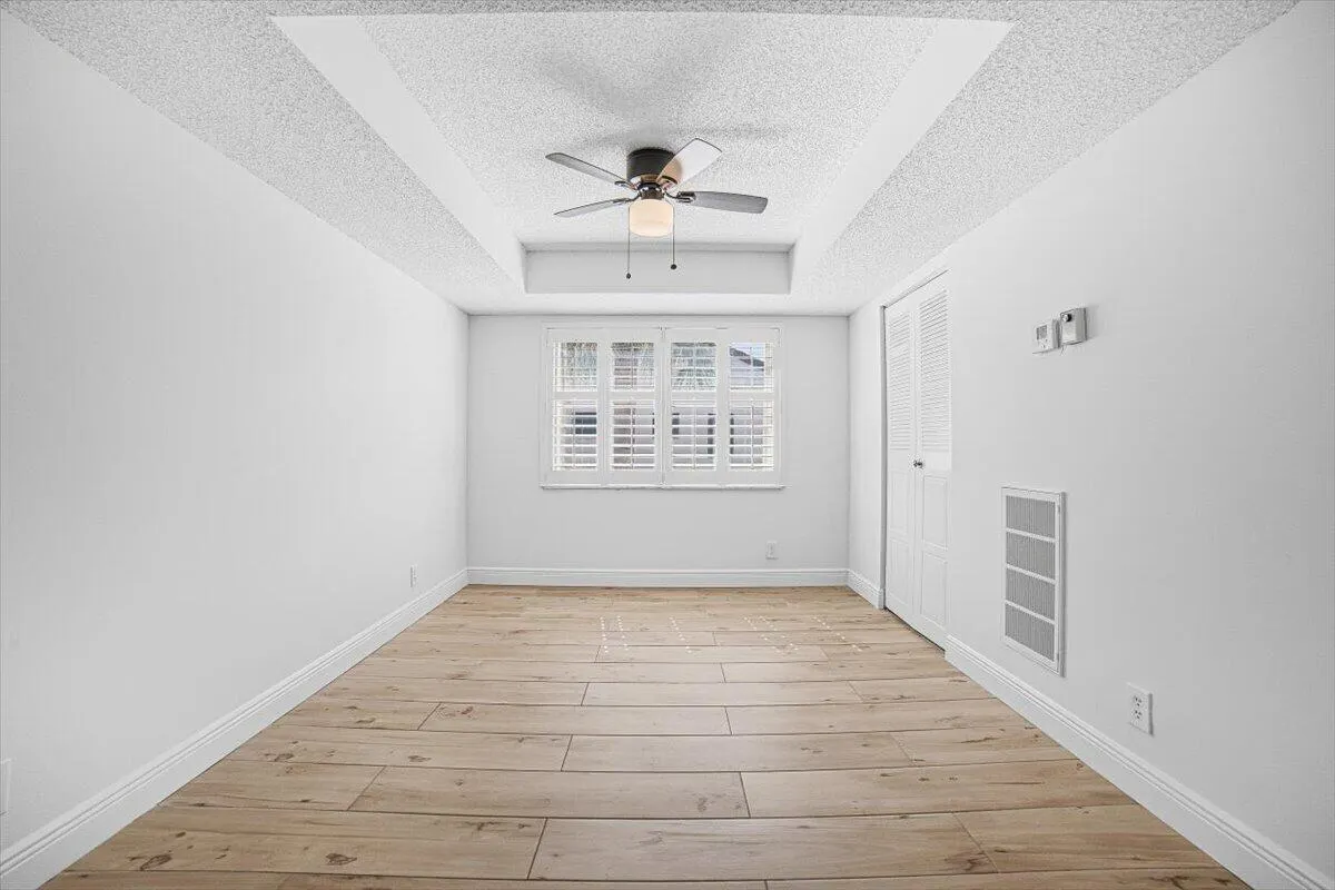 4880 LUCERNE LAKES Boulevard W #206