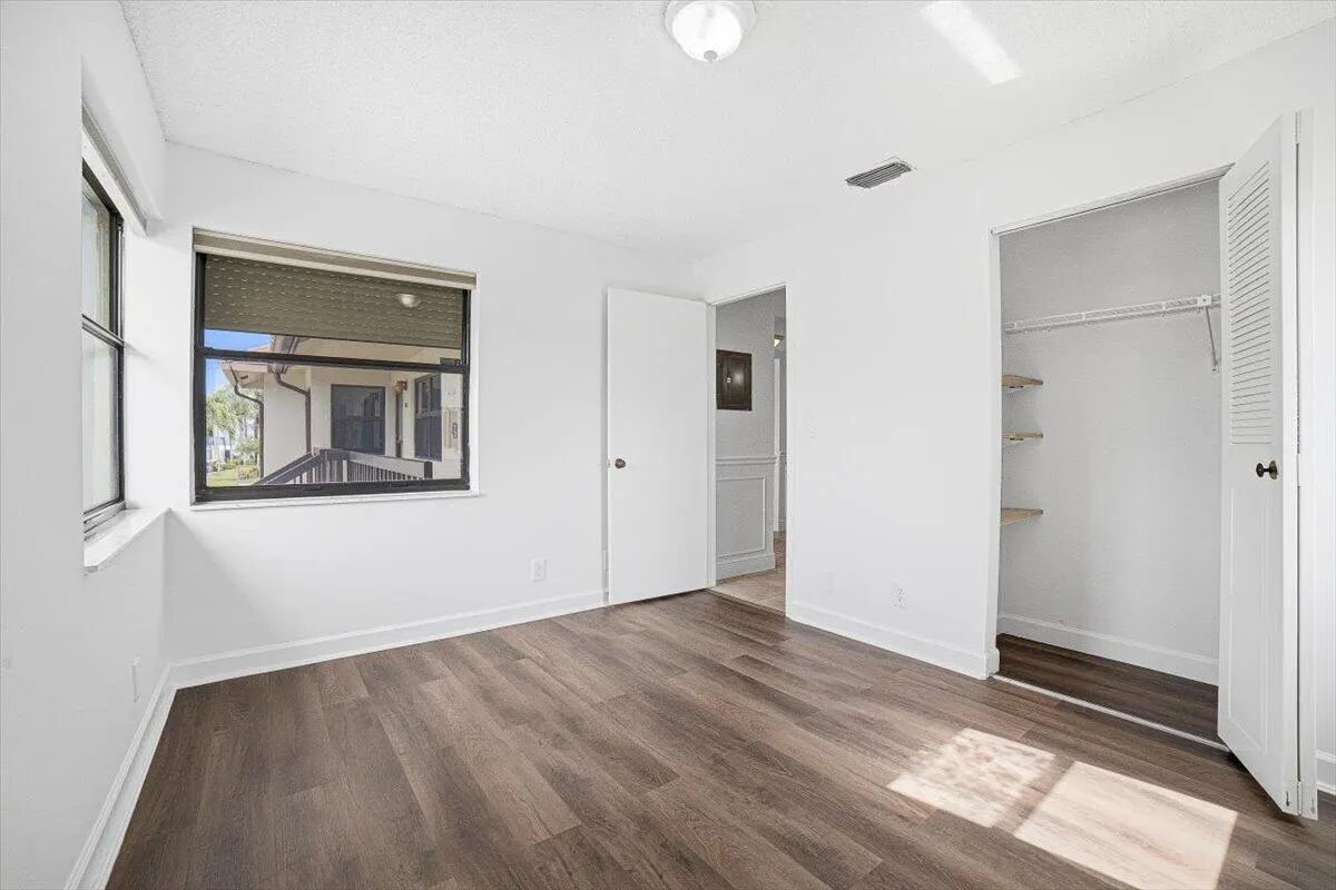 4880 LUCERNE LAKES Boulevard W #206