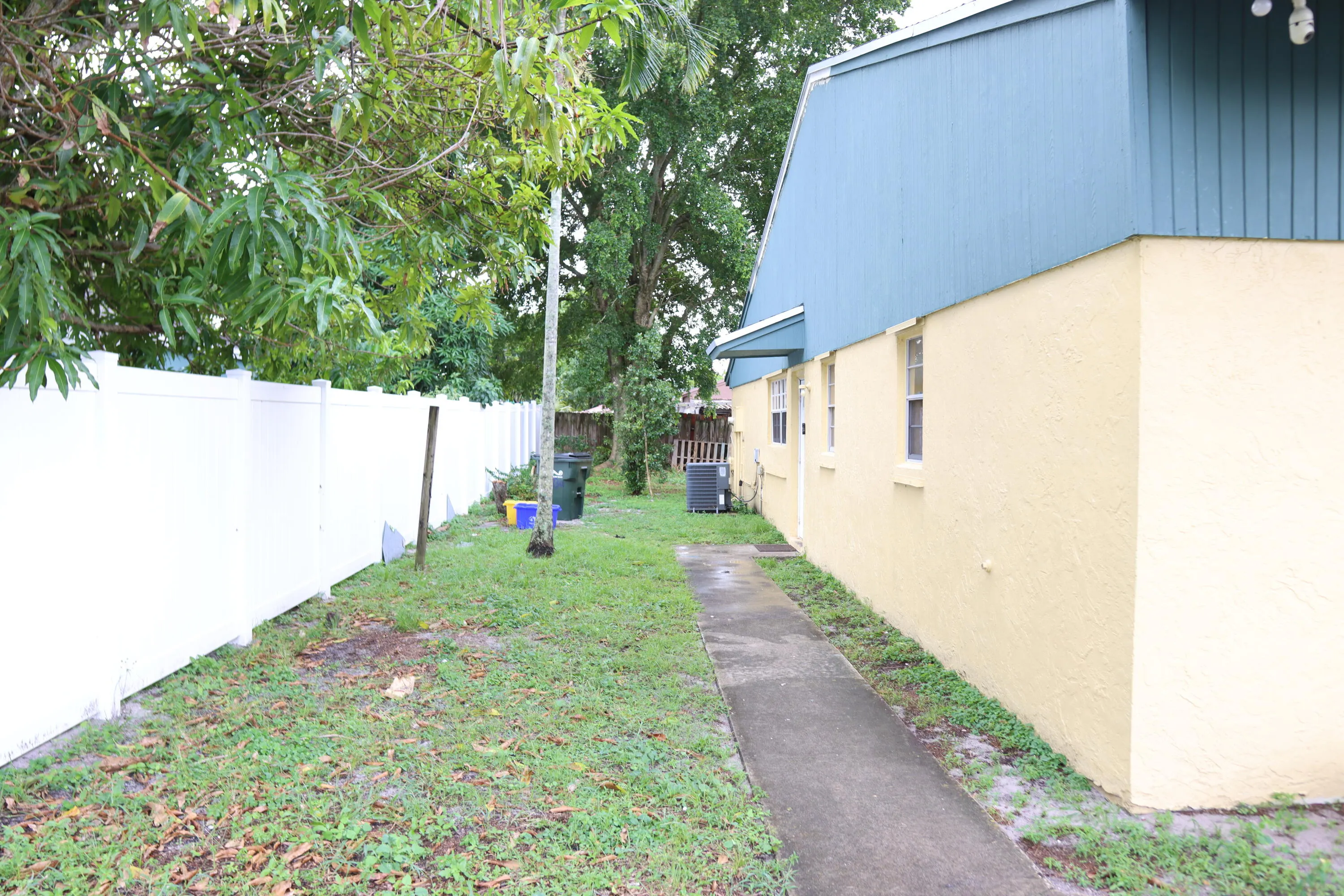 4834 NW 6TH Court