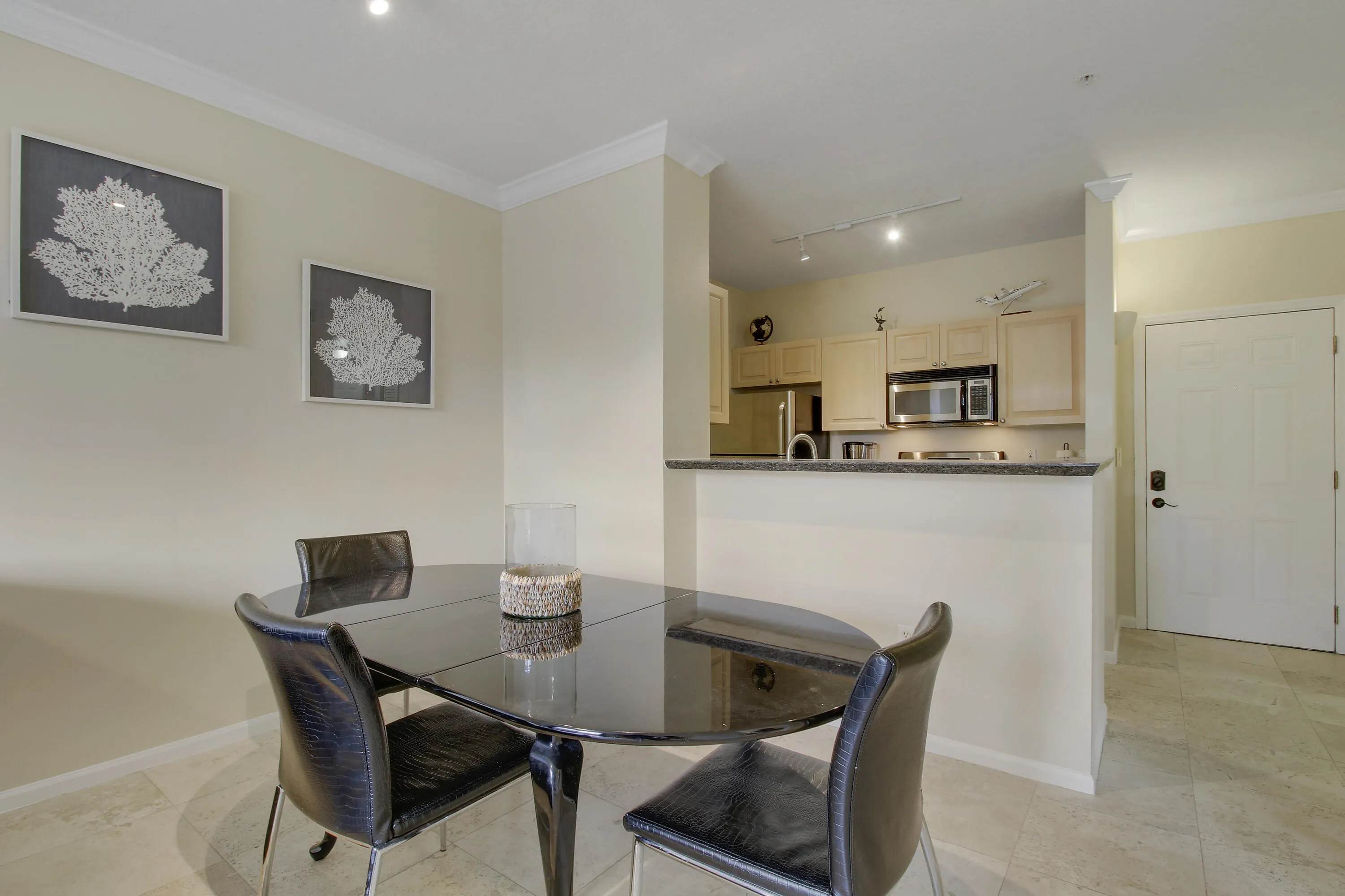 580 S SAPODILLA Avenue #305