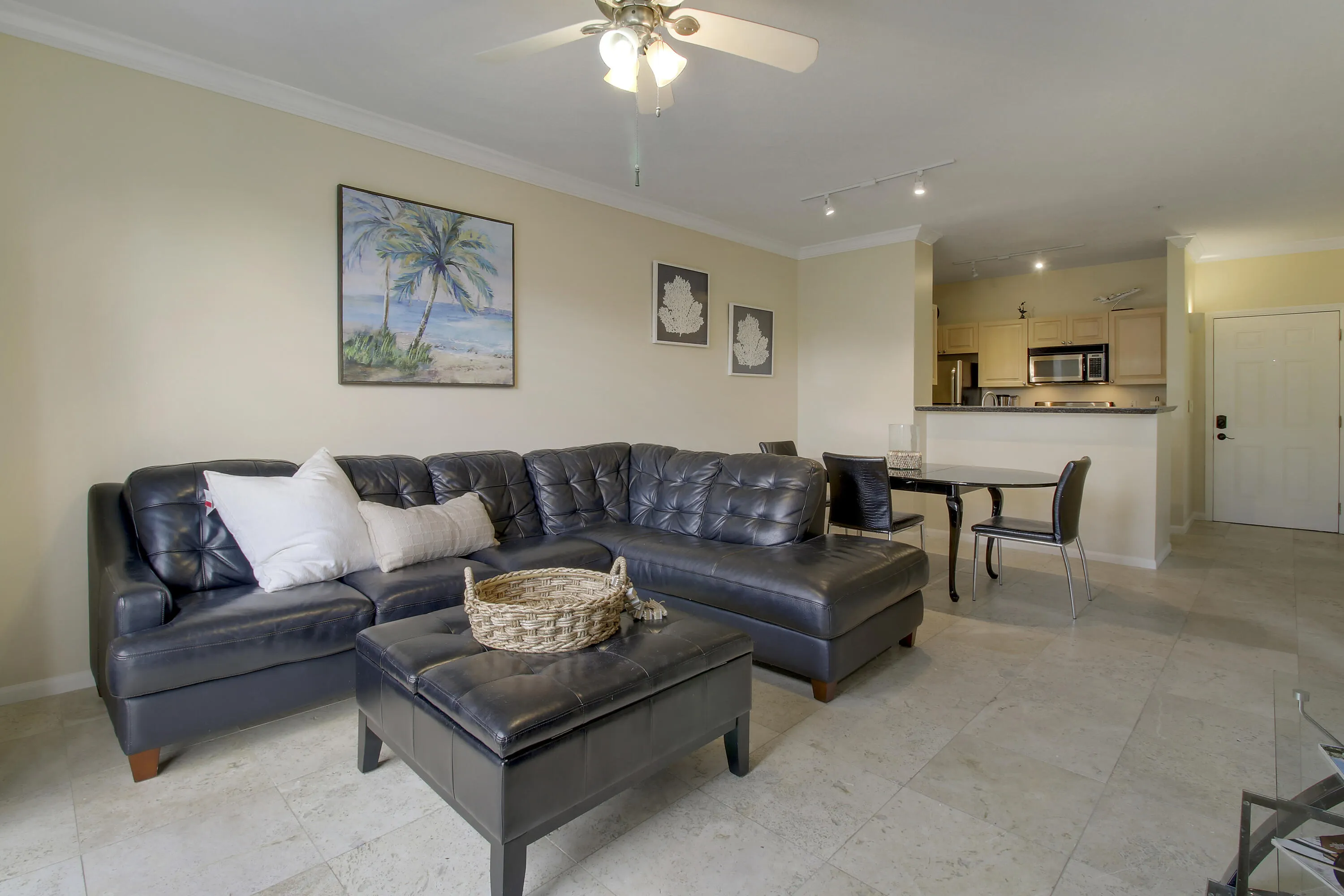 580 S SAPODILLA Avenue #305