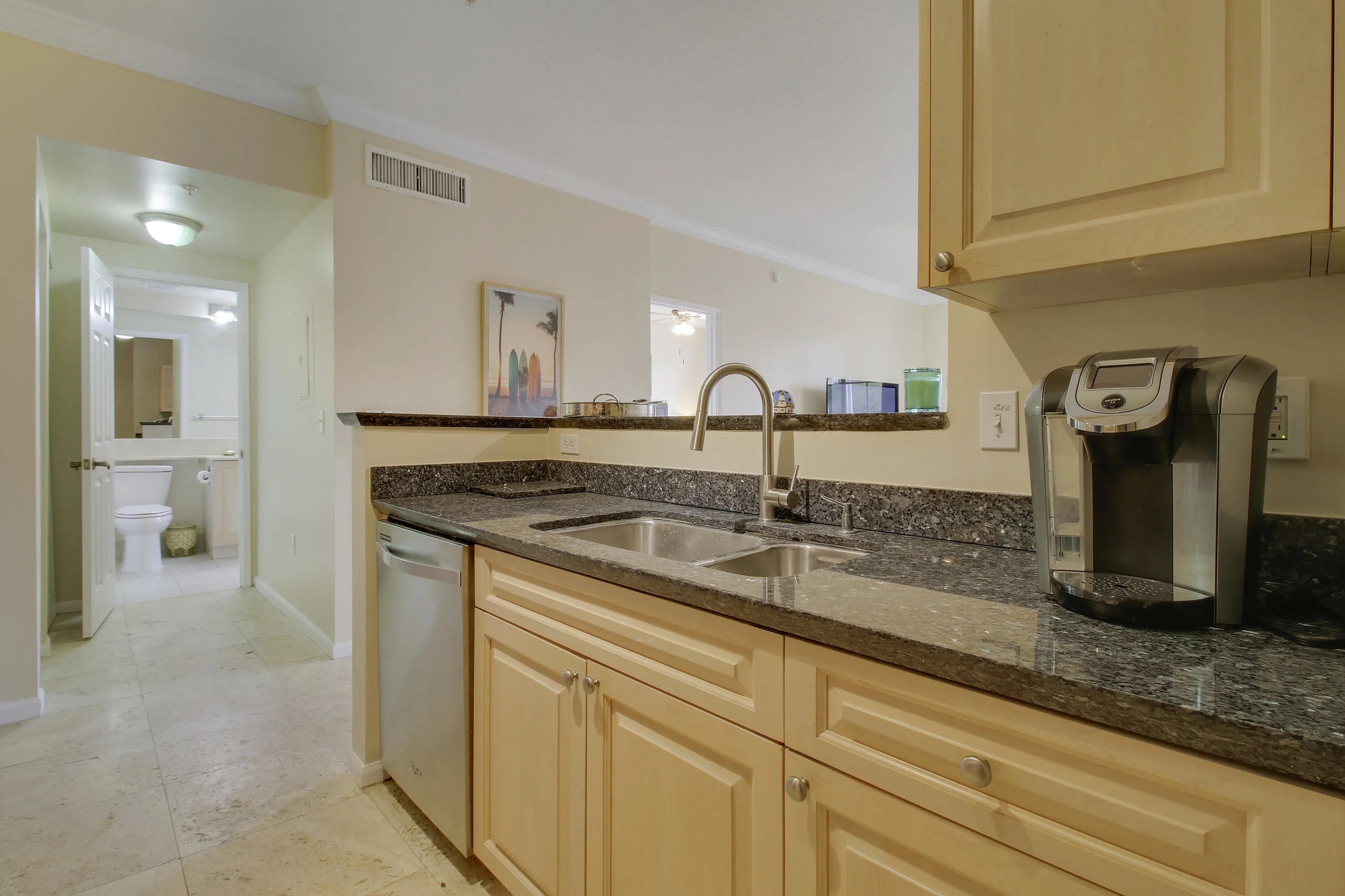 580 S SAPODILLA Avenue #305