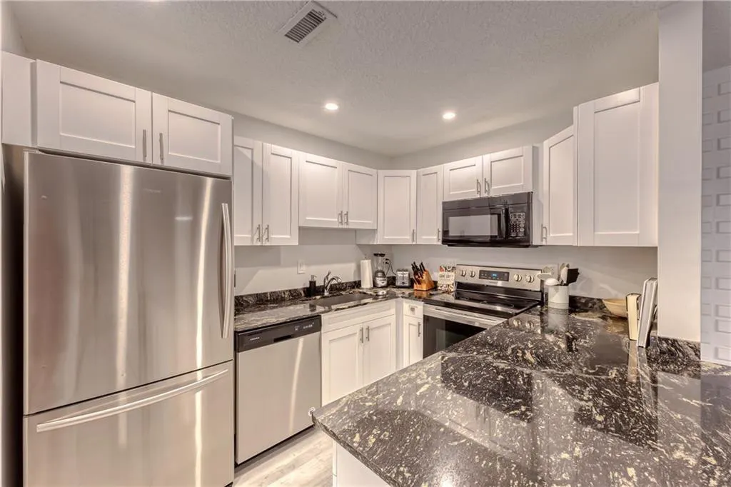 6295 BAY CLUB Drive #1