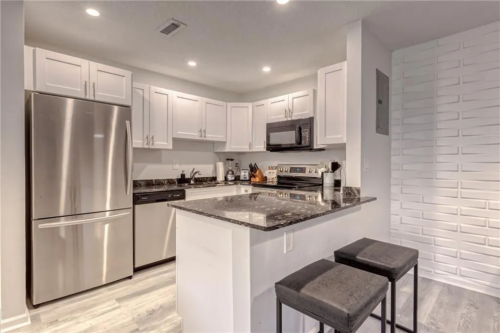 6295 BAY CLUB Drive #1
