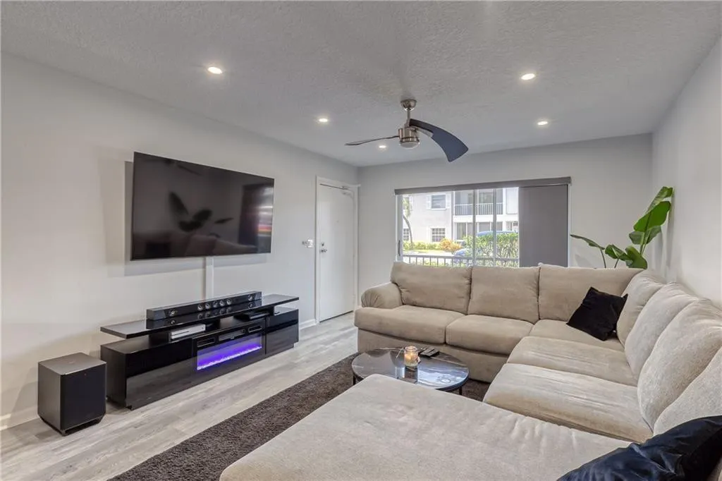 6295 BAY CLUB Drive #1