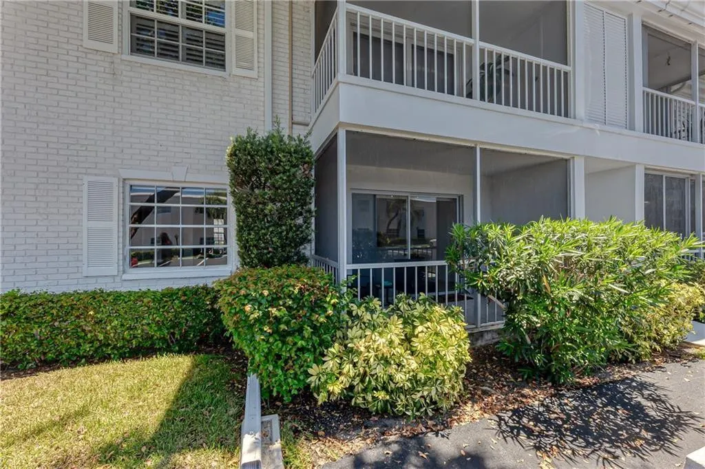 6295 BAY CLUB Drive #1