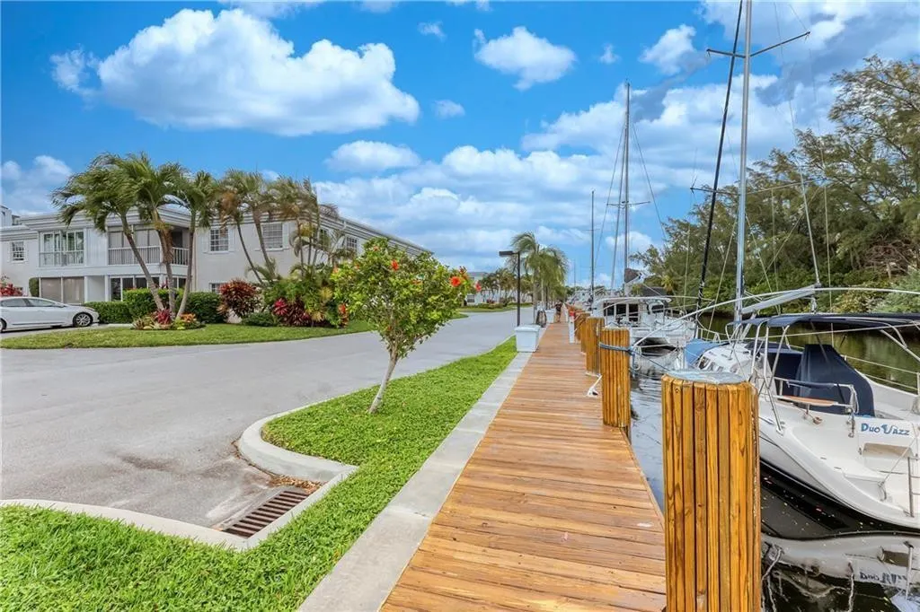 6295 BAY CLUB Drive #1