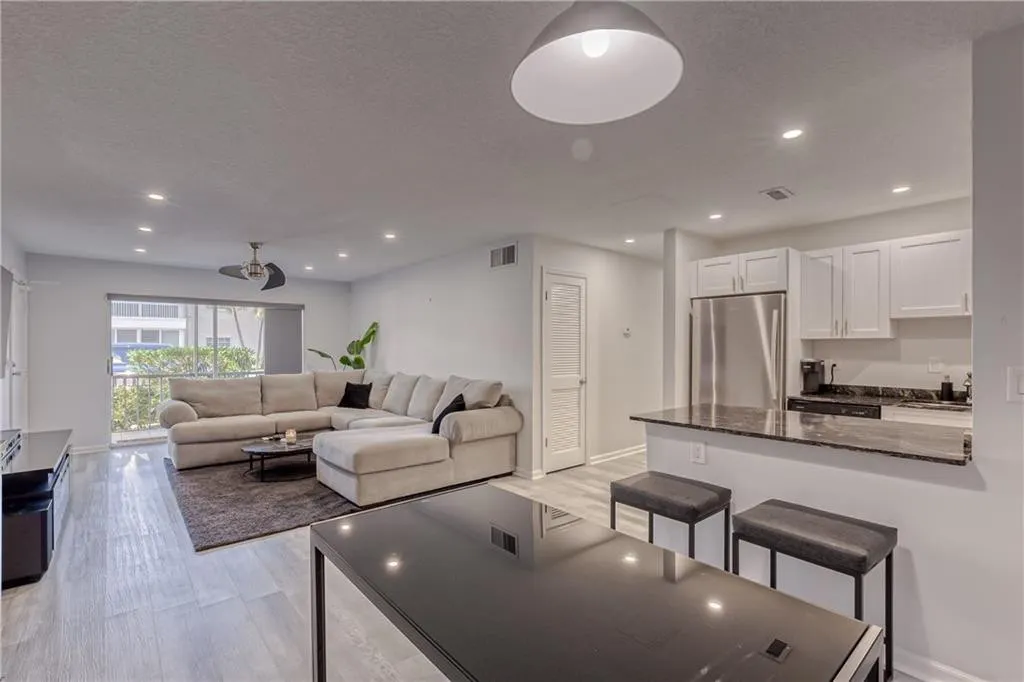 6295 BAY CLUB Drive #1