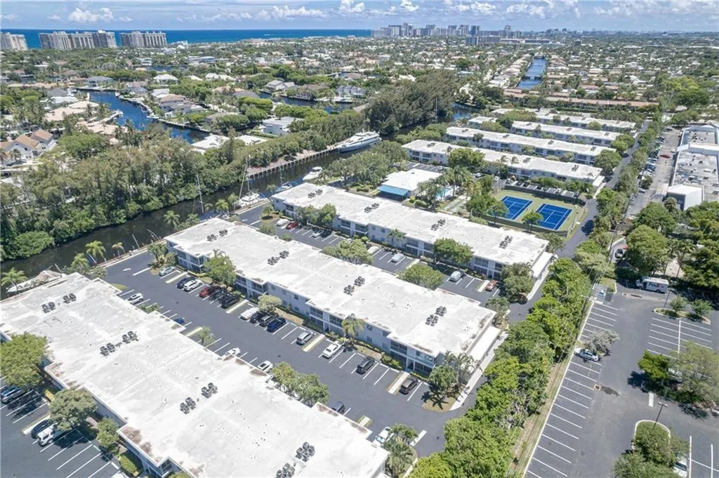 6295 BAY CLUB Drive #1