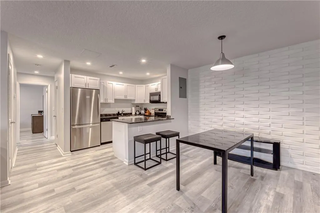 6295 BAY CLUB Drive #1