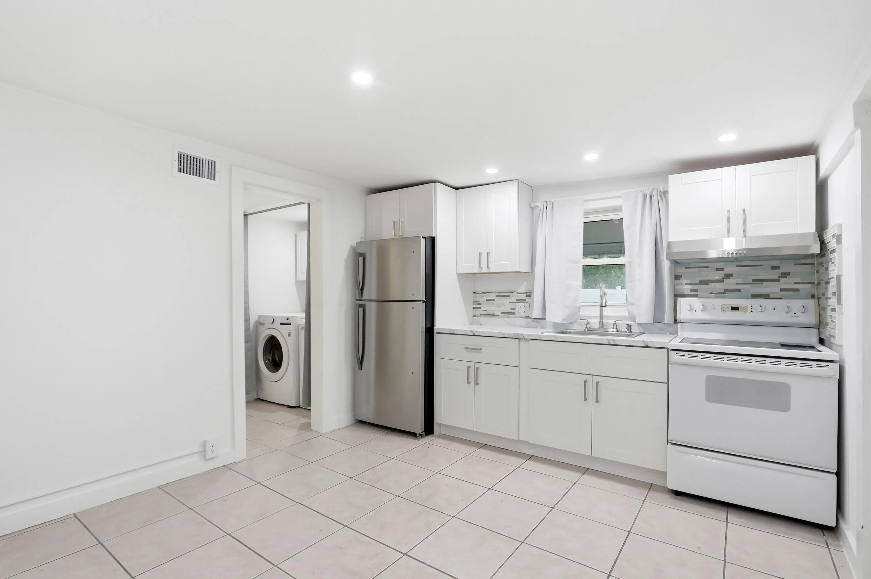 629 SE 4th Avenue #Back