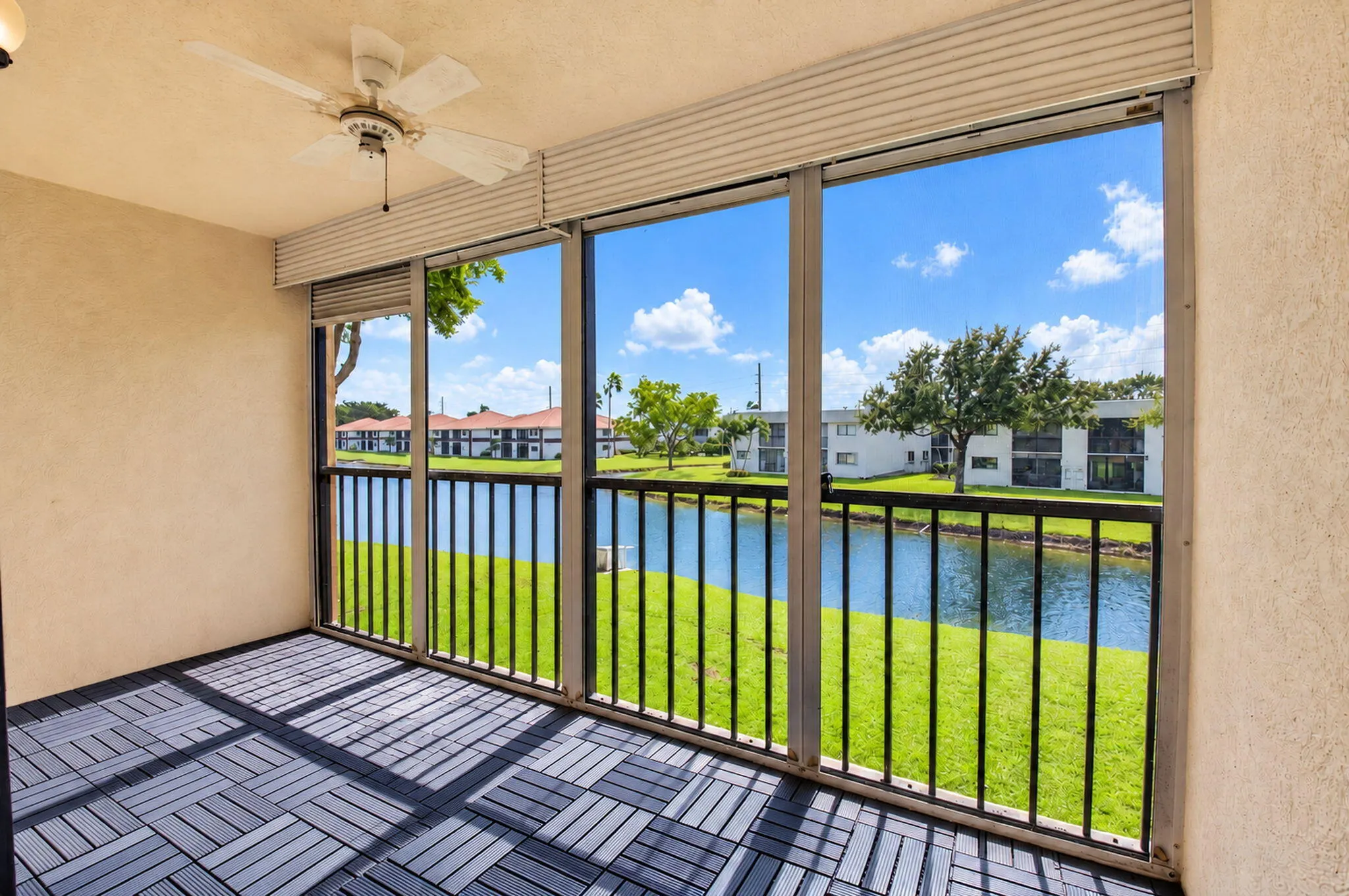 15216 LAKES OF DELRAY Boulevard #154