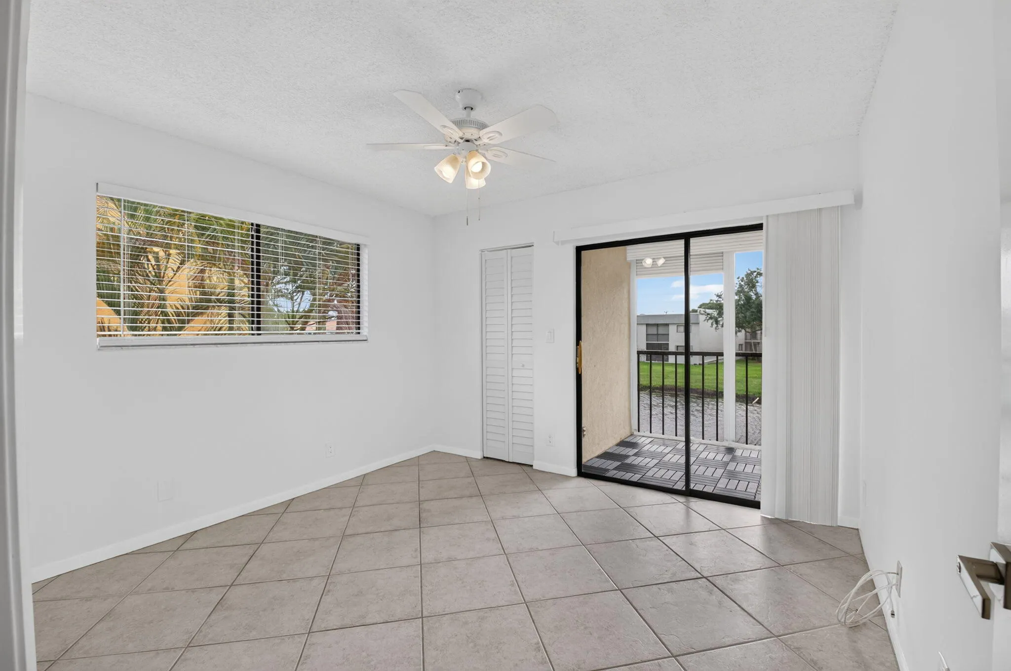 15216 LAKES OF DELRAY Boulevard #154