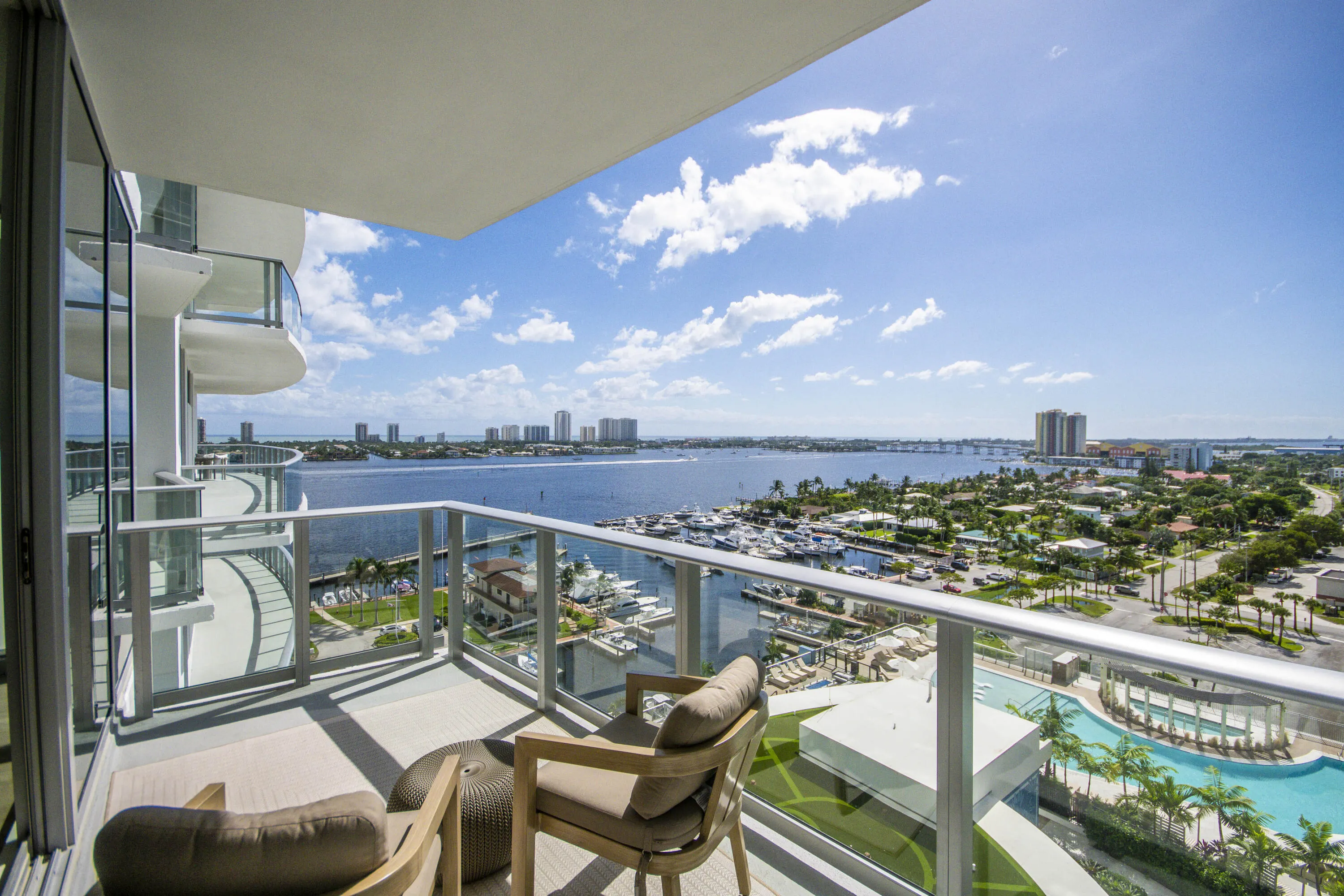 220 Lake Shore Drive #1207
