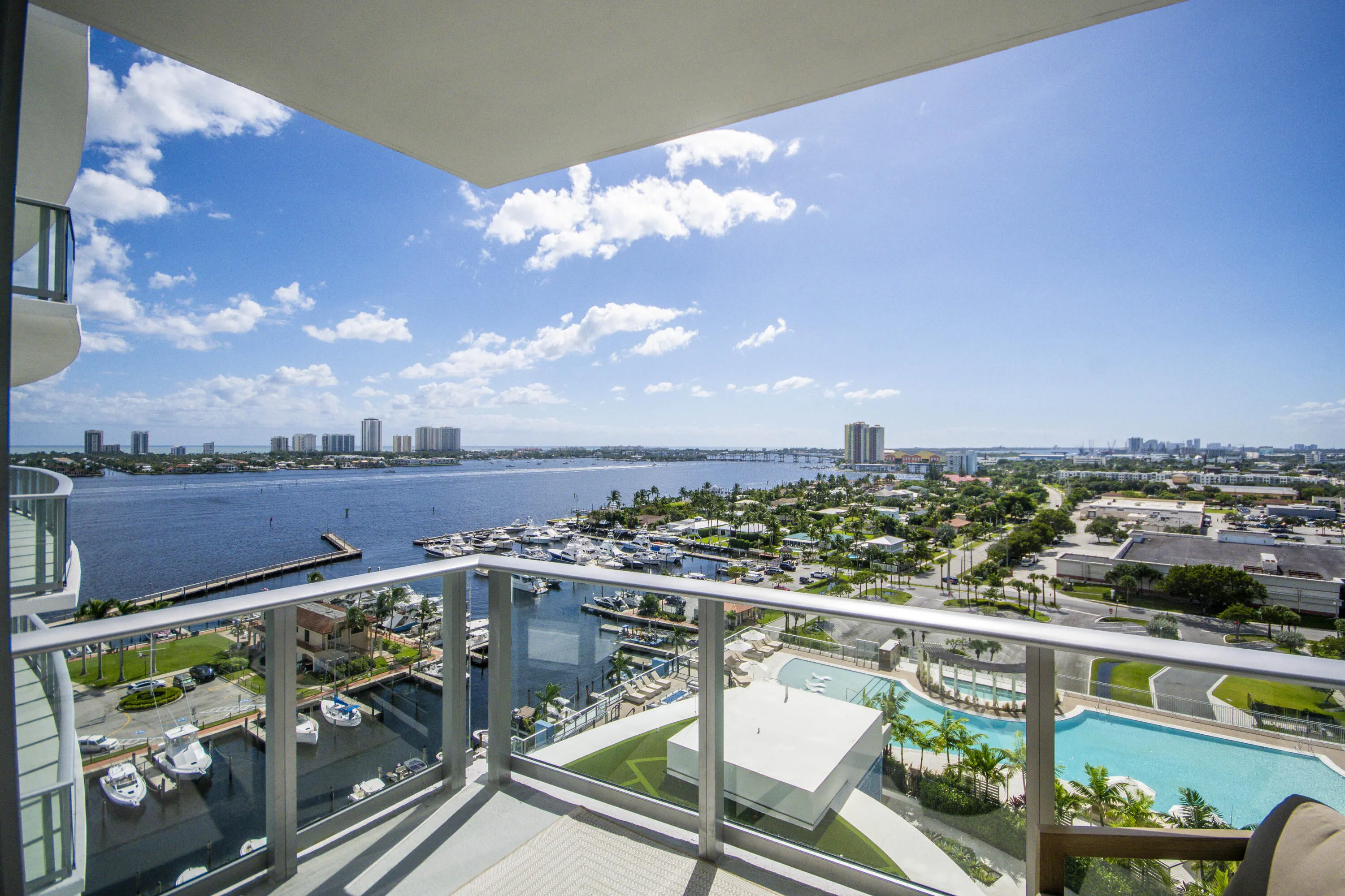220 Lake Shore Drive #1207